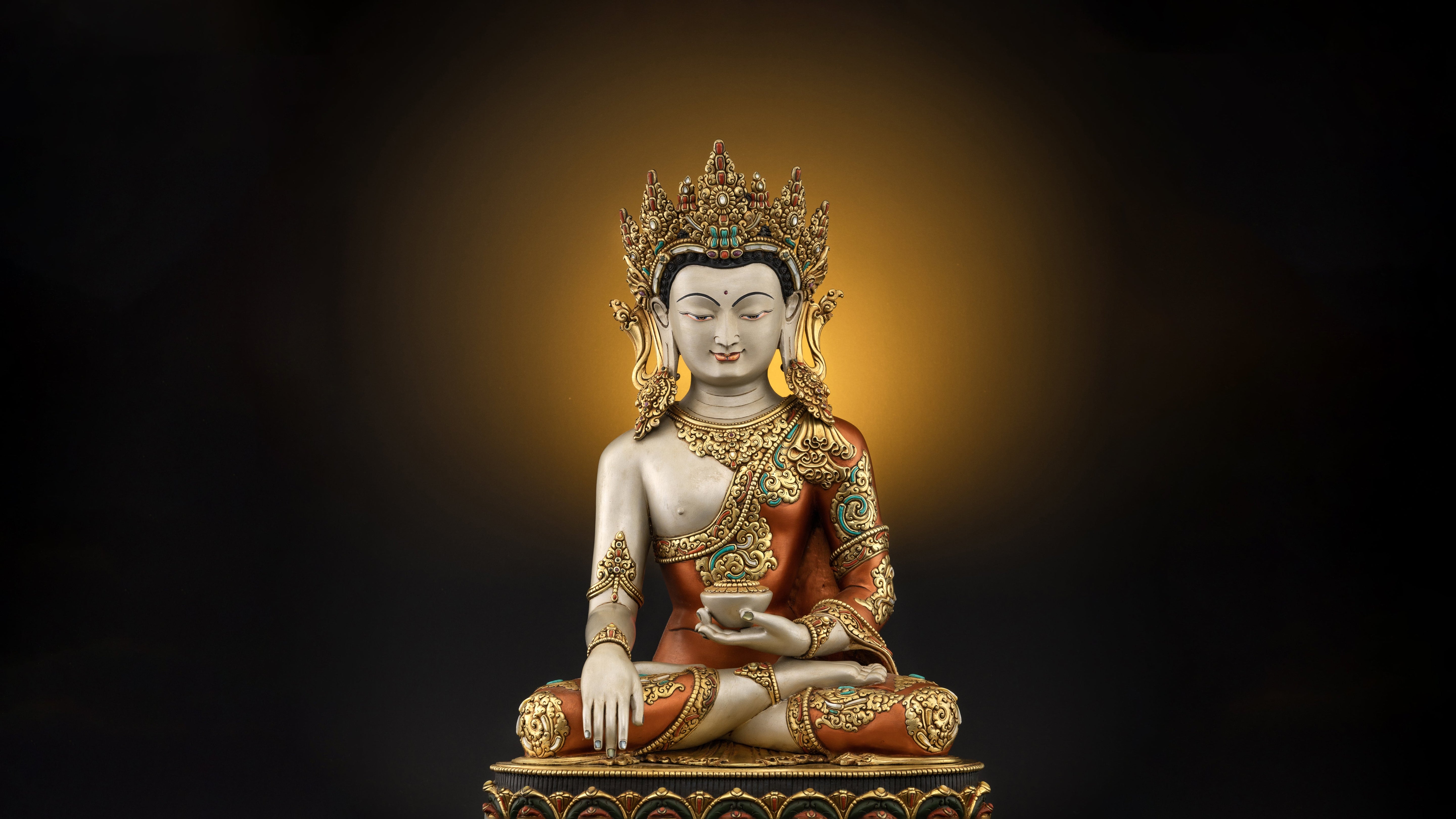 Handcrafted Shakyamuni Buddha statue for meditation