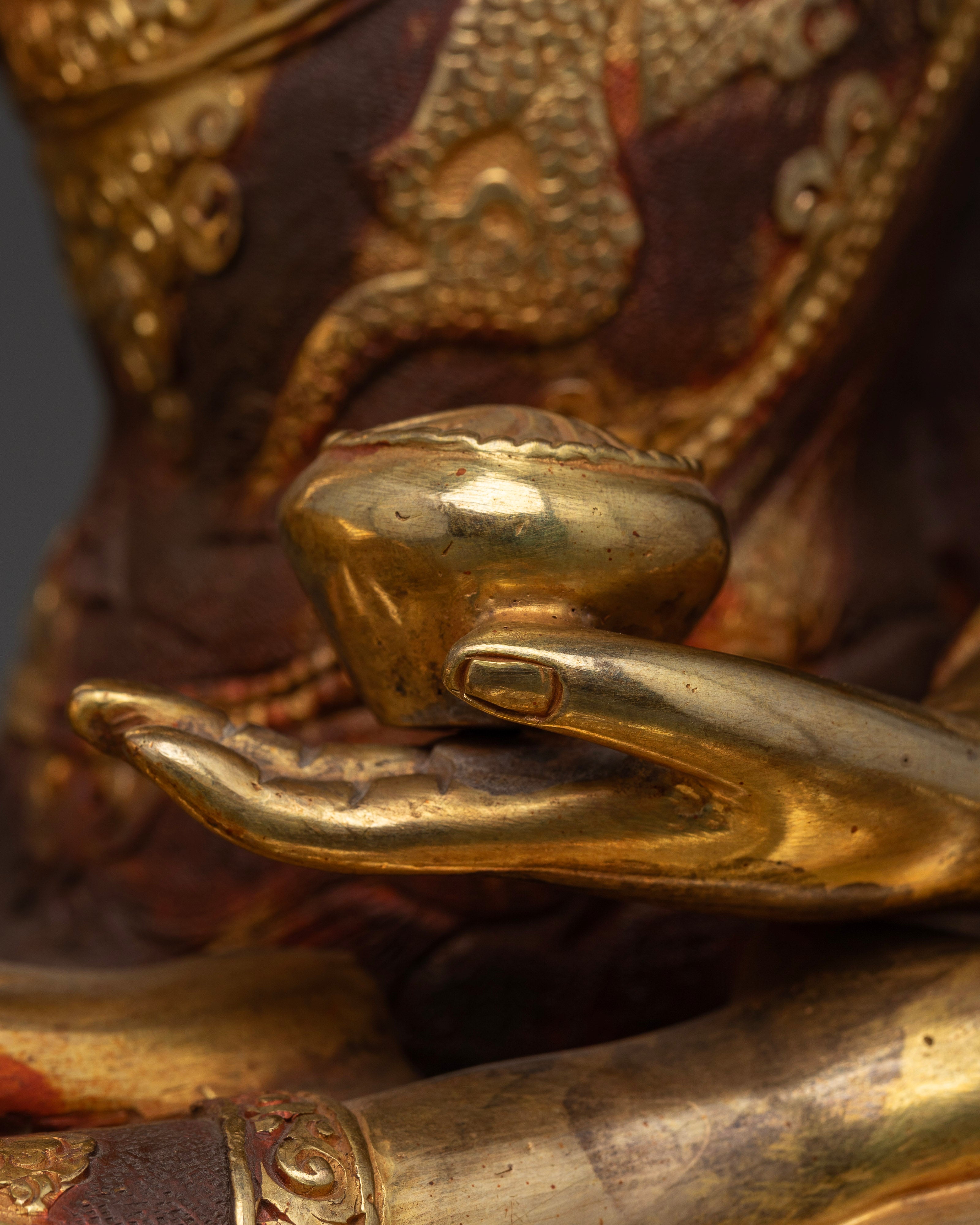 Buddha Shakyamuni Statues: Handcrafted Treasures with 24K Gold
