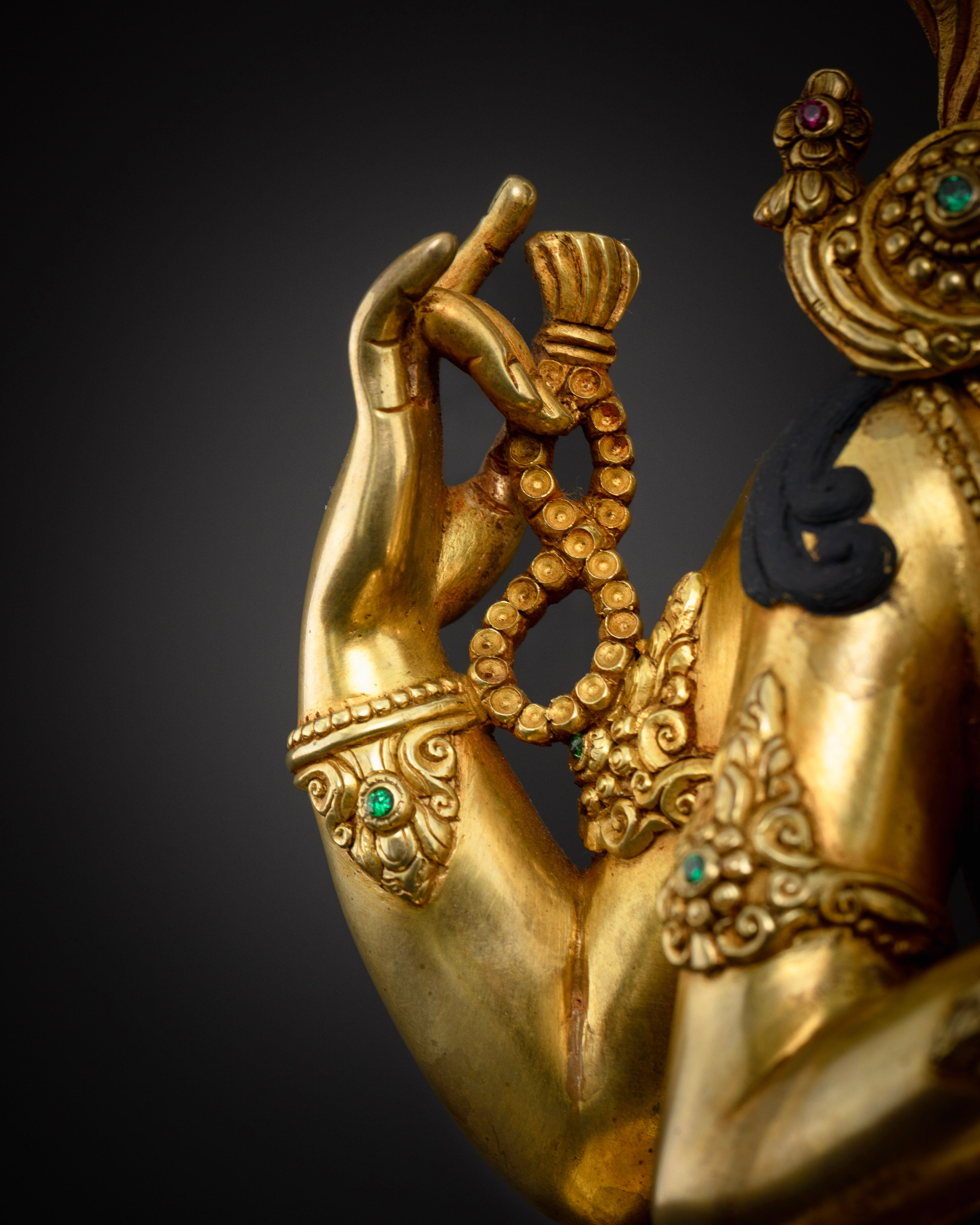 Tibetan Chenrezig Statue: Emblem of Compassion