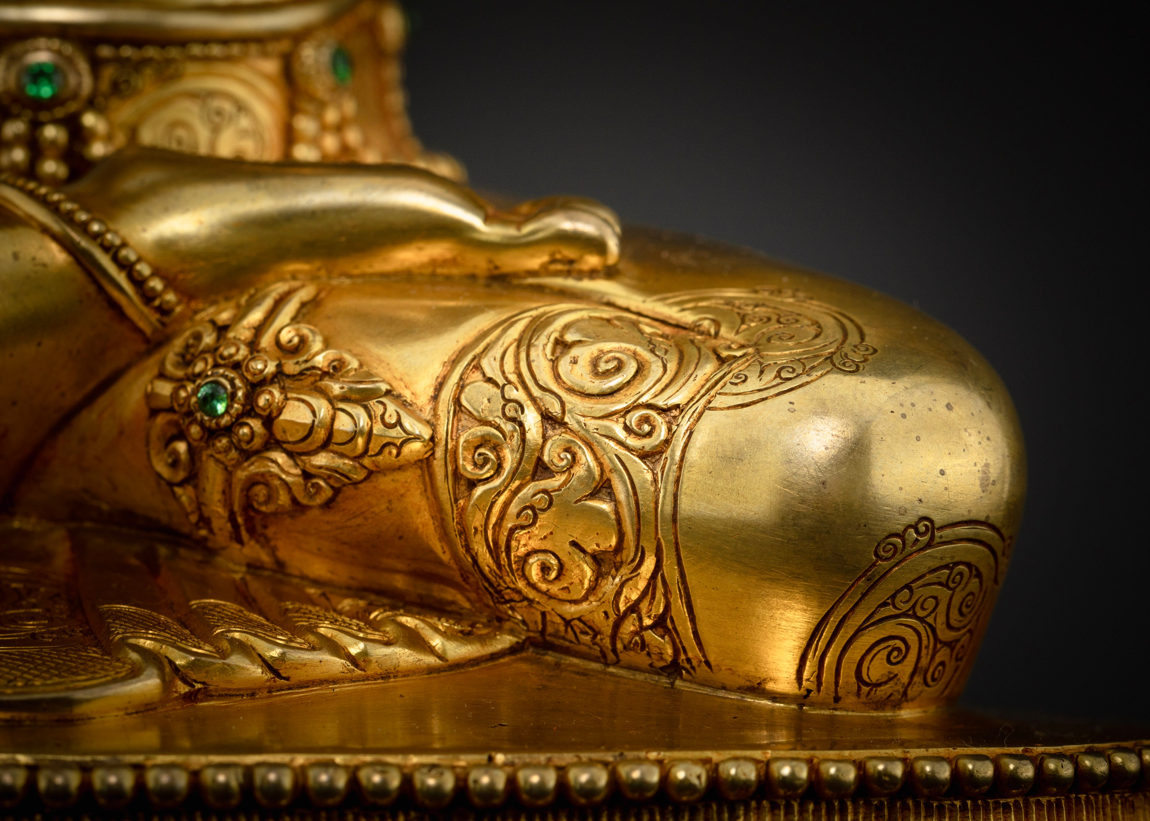 Tibetan Chenrezig Statue: Emblem of Compassion