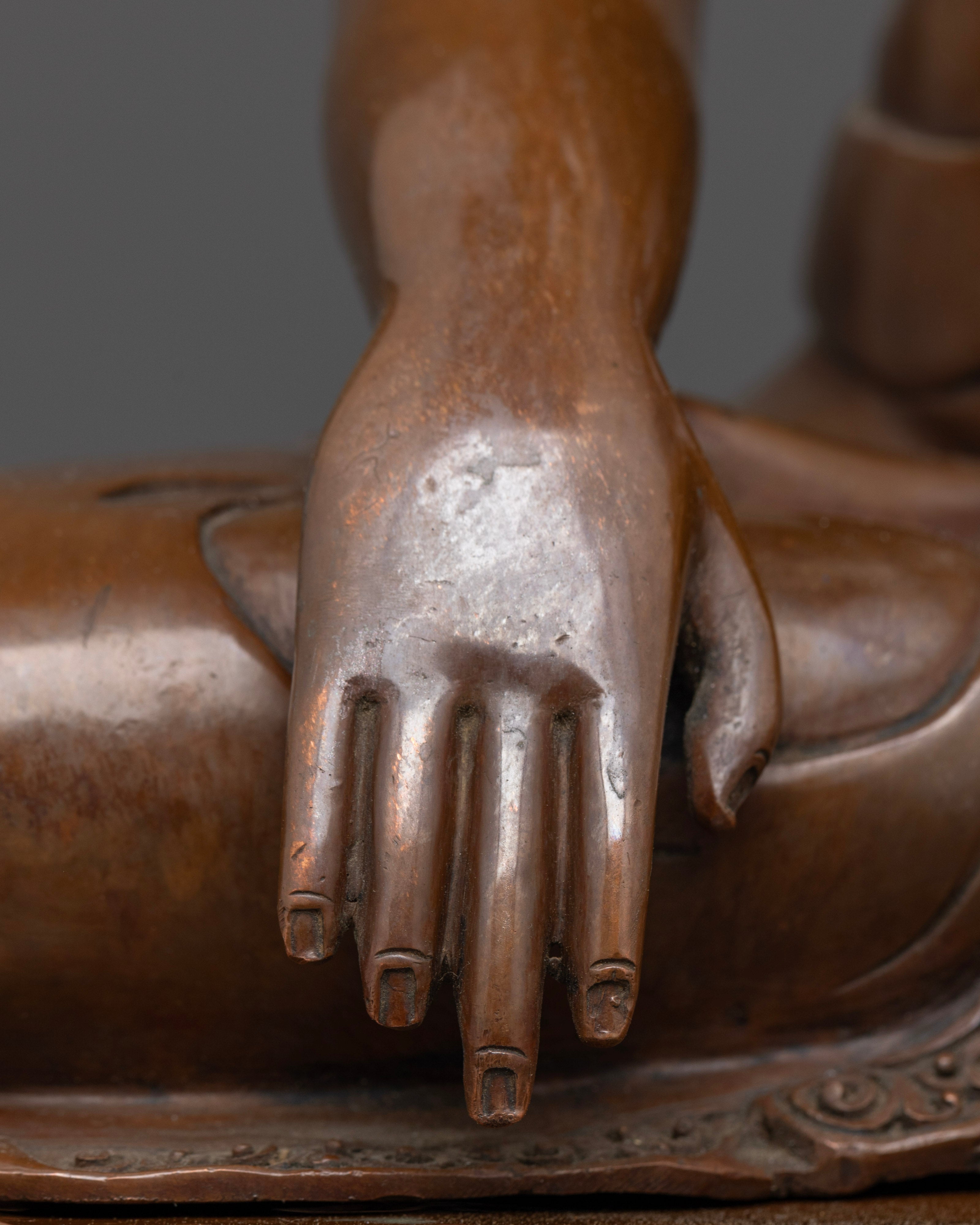 Oxidized Buddha Shakyamuni: A Divine Representation of Enlightenment