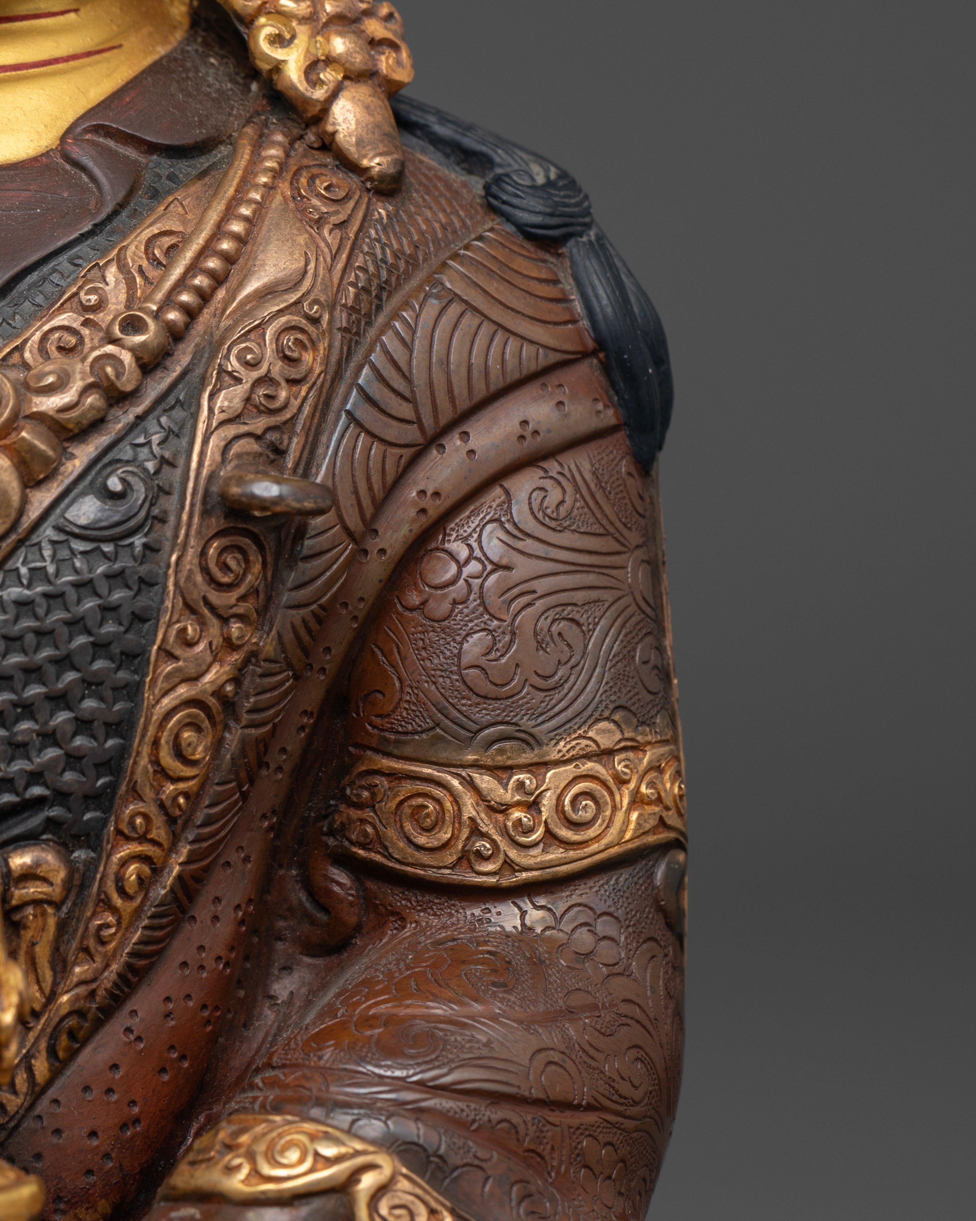 Guru Rinpoche Statue: Wisdom & Compassion