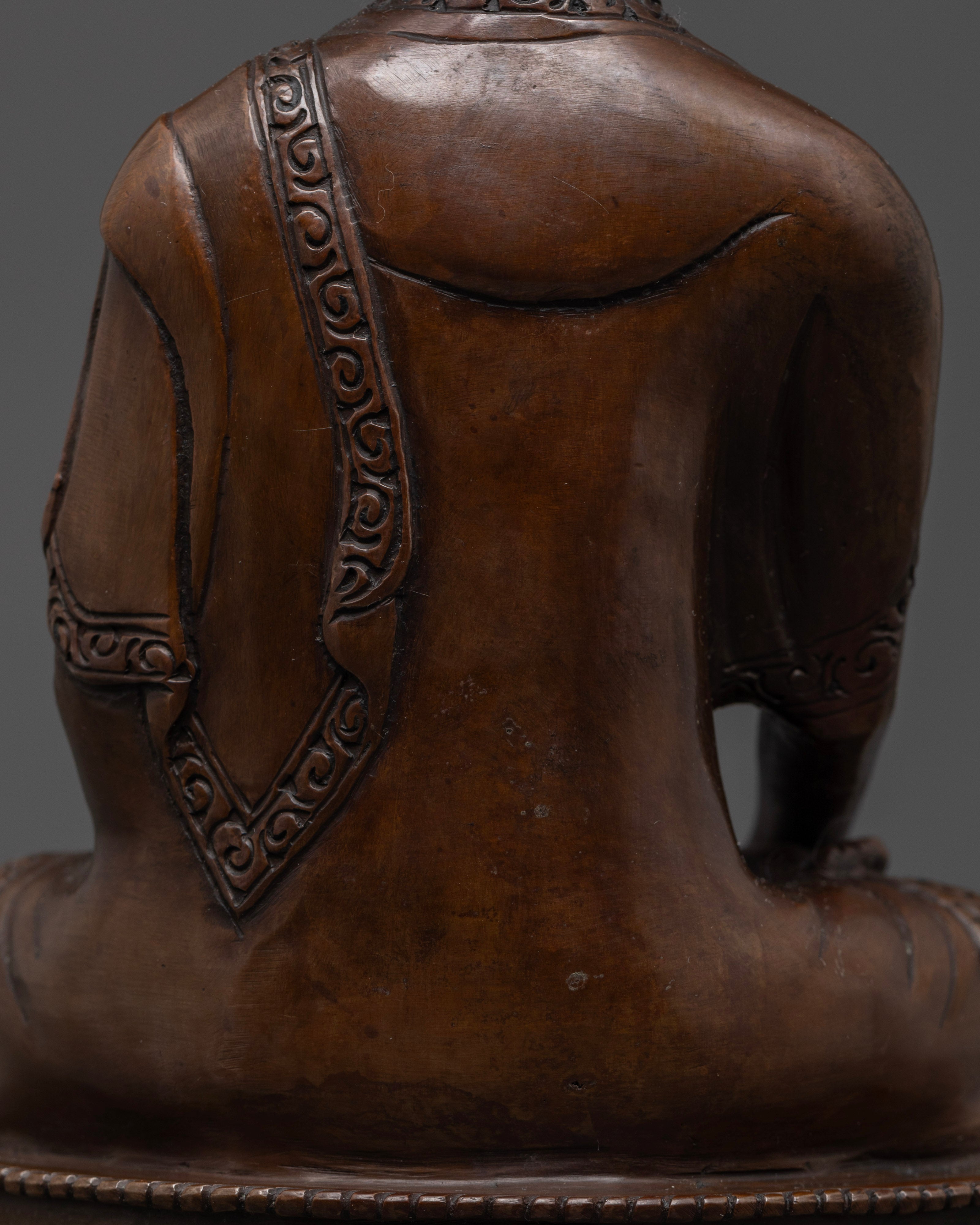 Vajrayana Shakyamuni Buddha Statue: Inspiring Serenity