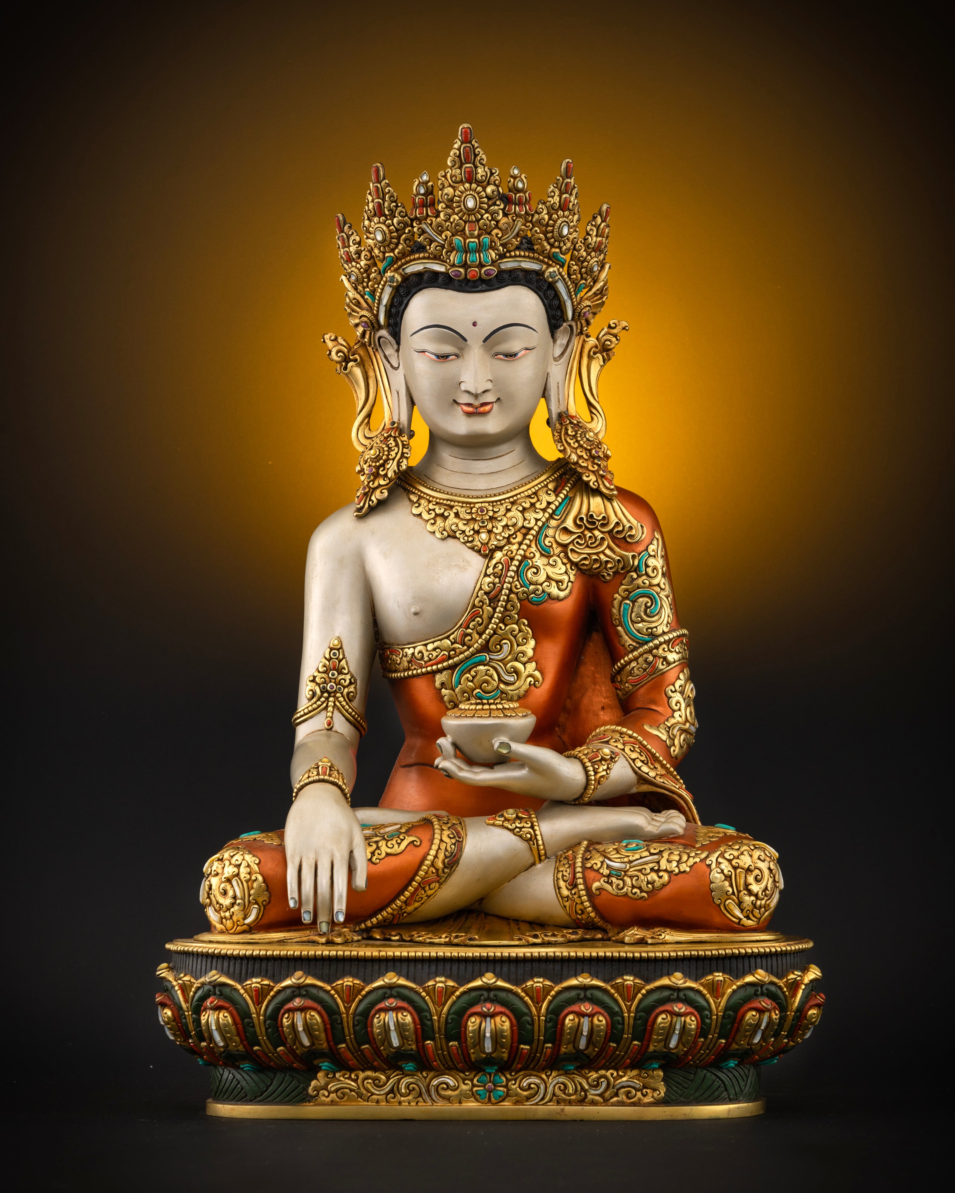 Crowned Shakyamuni Buddha Statue