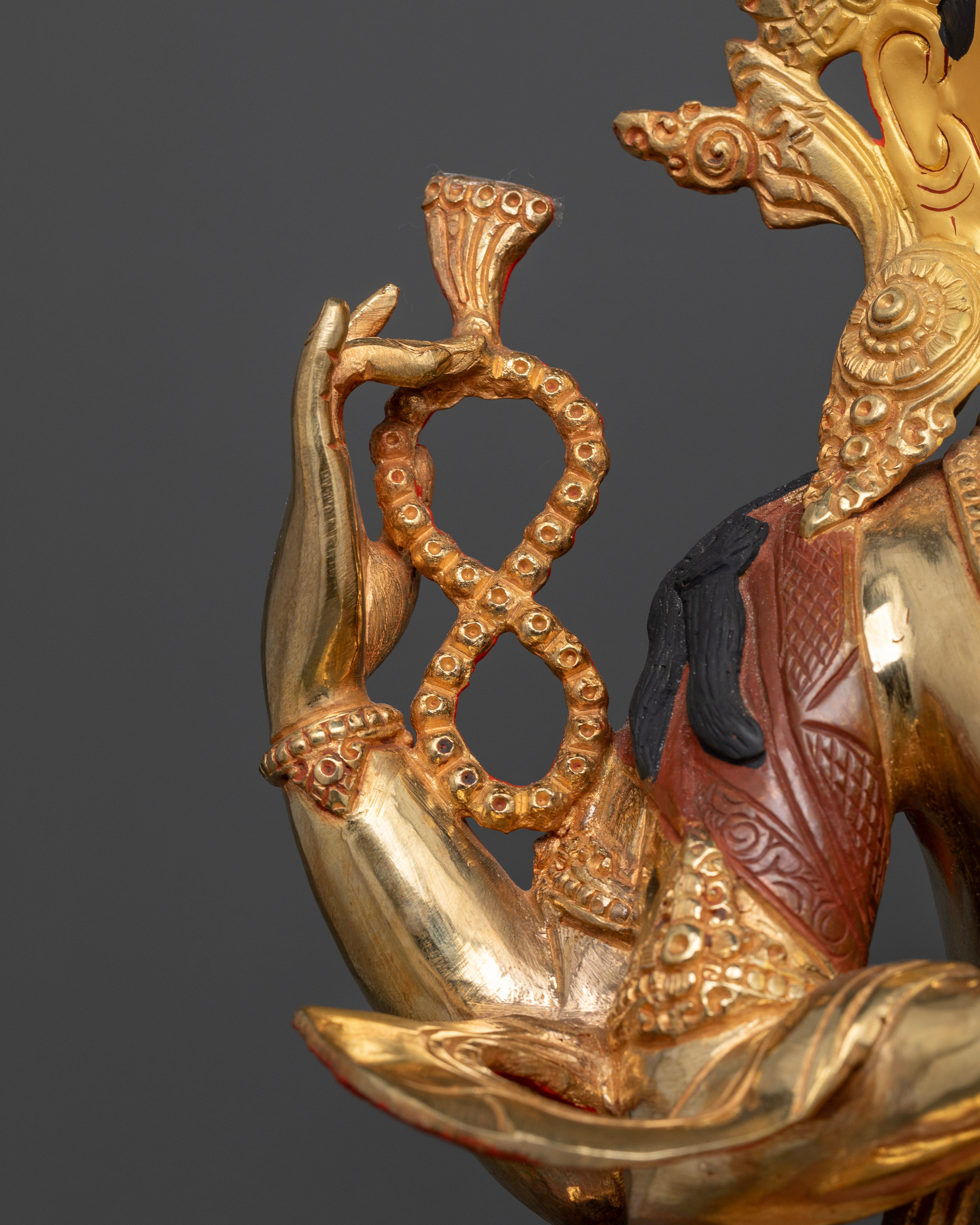 Four-Armed Chenrezig Statue: A Symbol of Spiritual Evolution