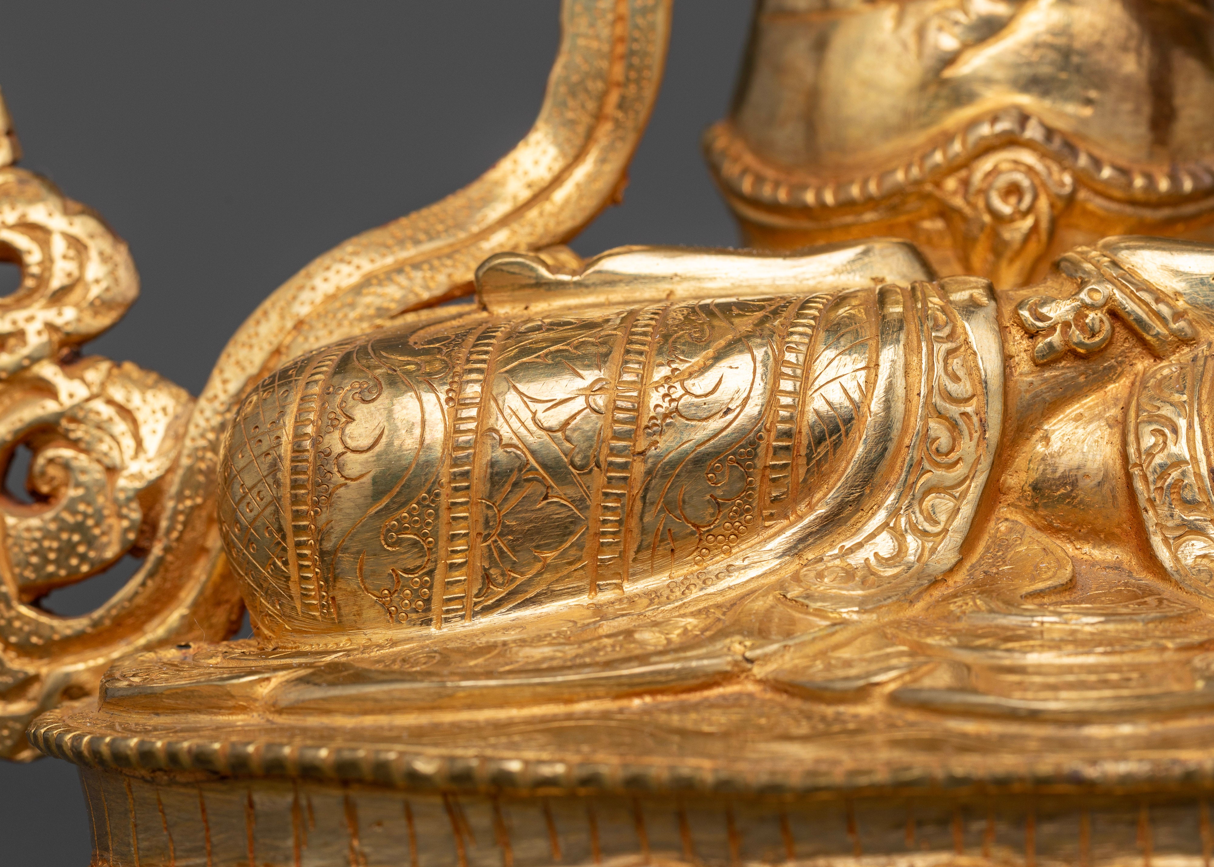 Manjushri Statue: Embodiment of Enlightened Wisdom