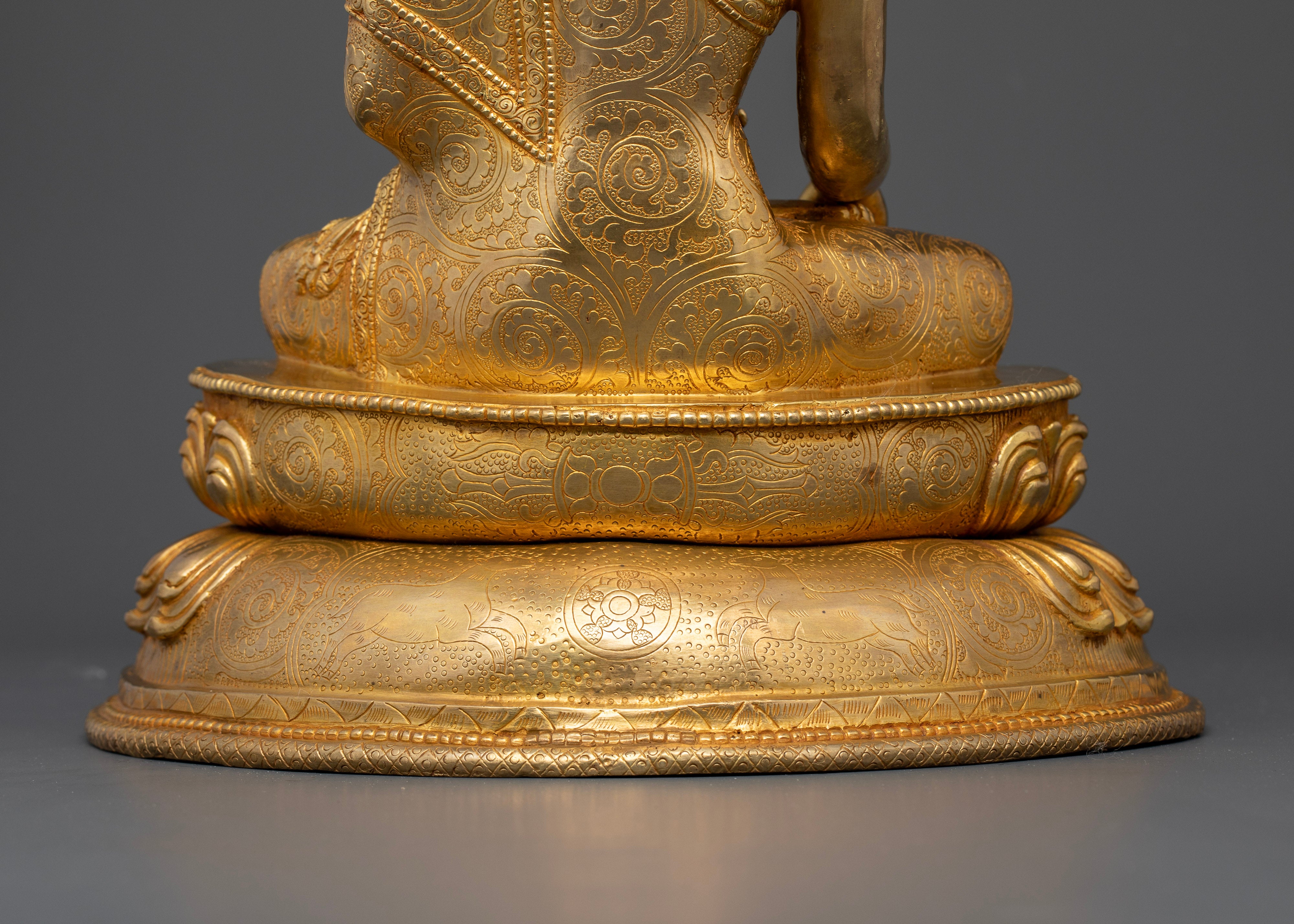 Buddha Shakyamuni Statue - Embodiment of Enlightenment and Compassion