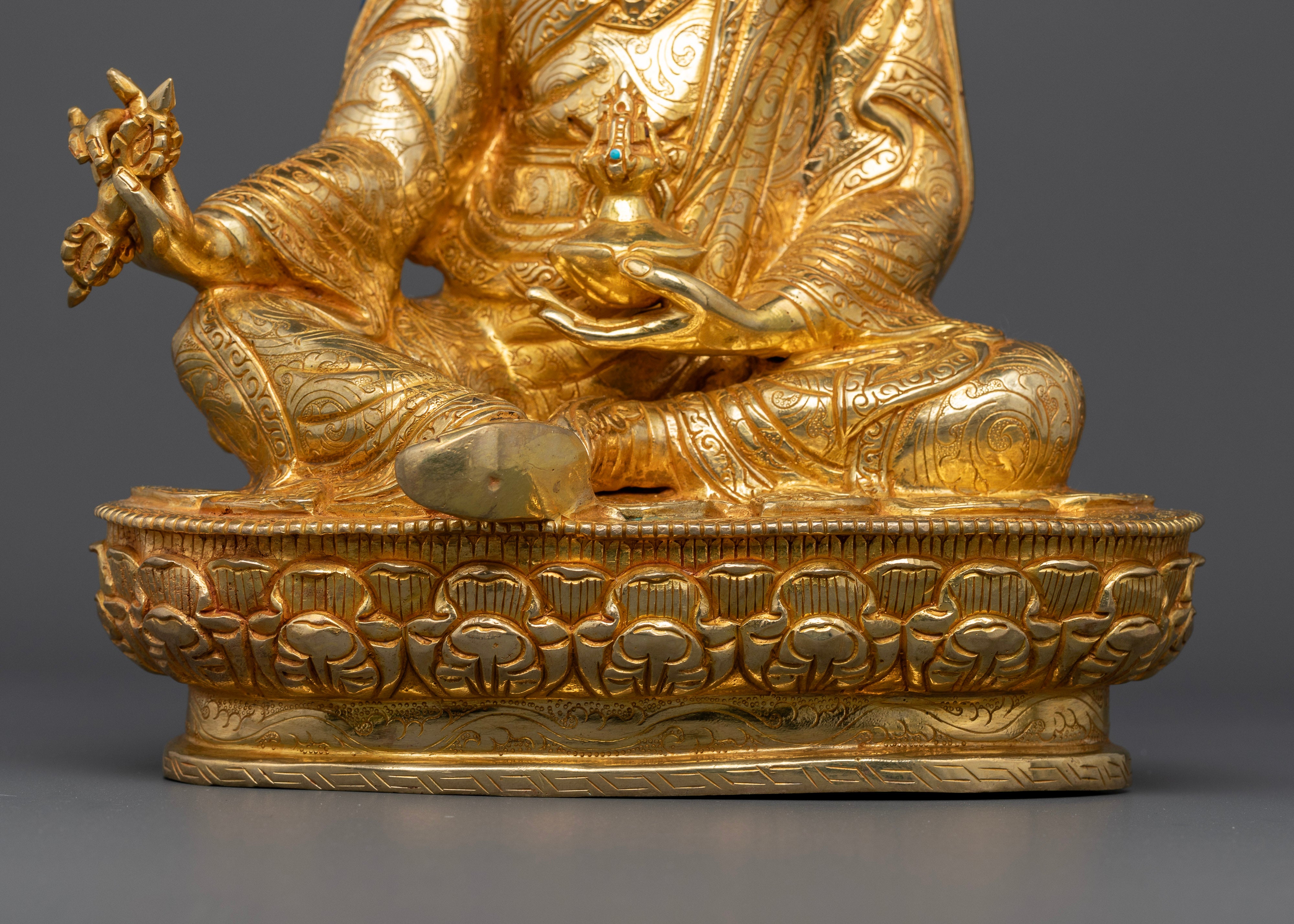 Guru Rinpoche: The Lotus-Born Master