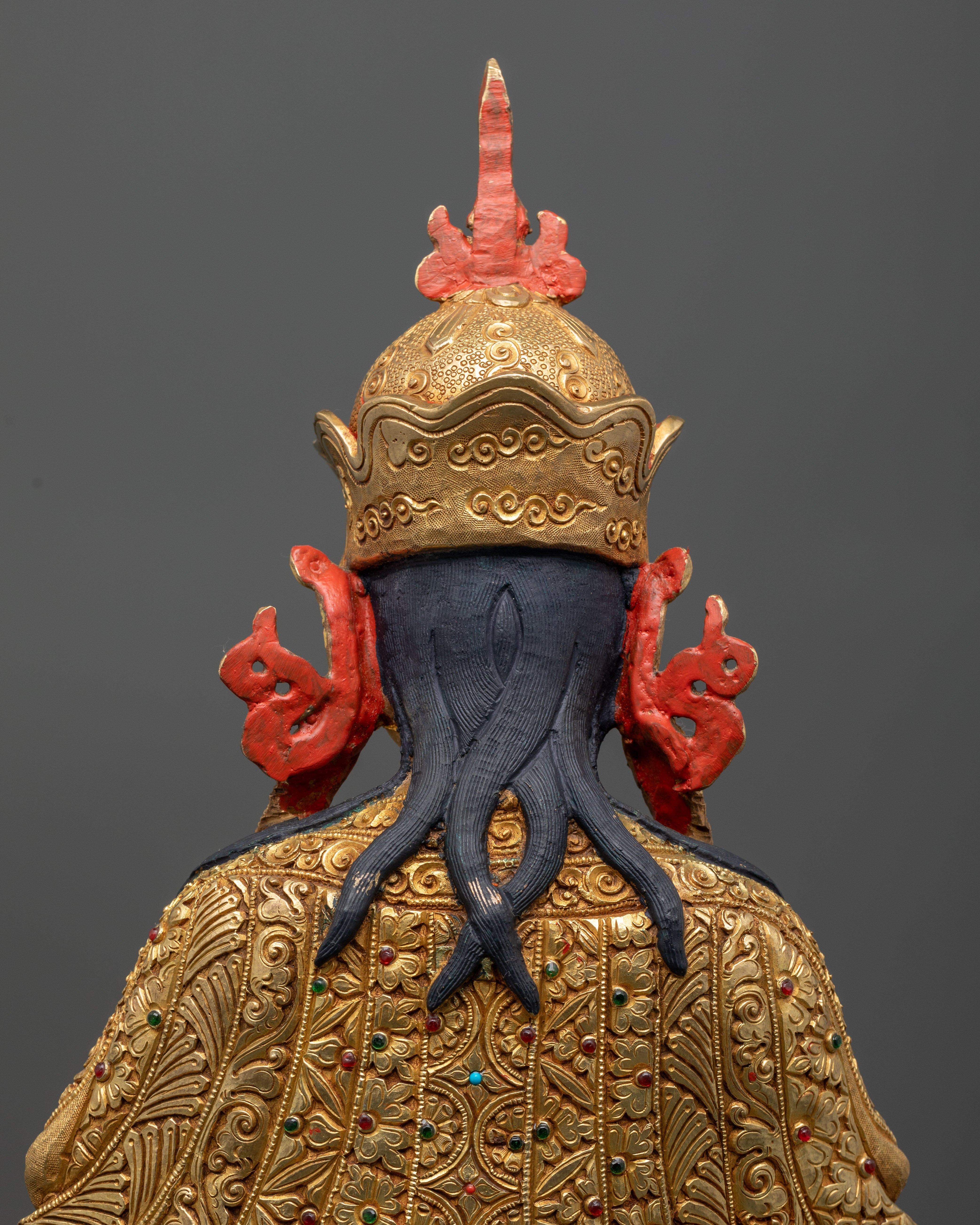 Sacred Padmasambhava Statue on Throne: Unique Nepalese Sculpture