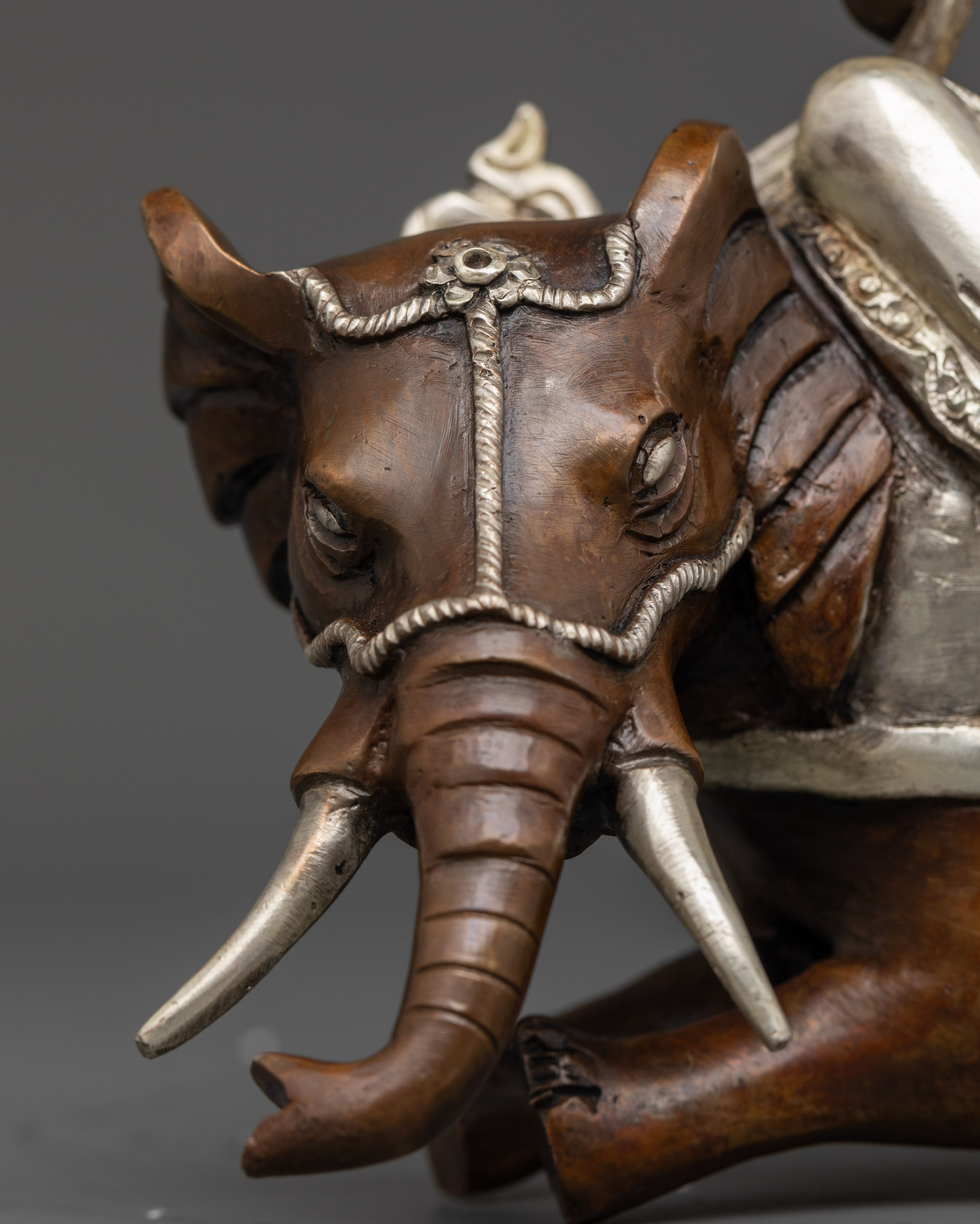 Unique Bodhisattva Statue: Perfect for Collectors