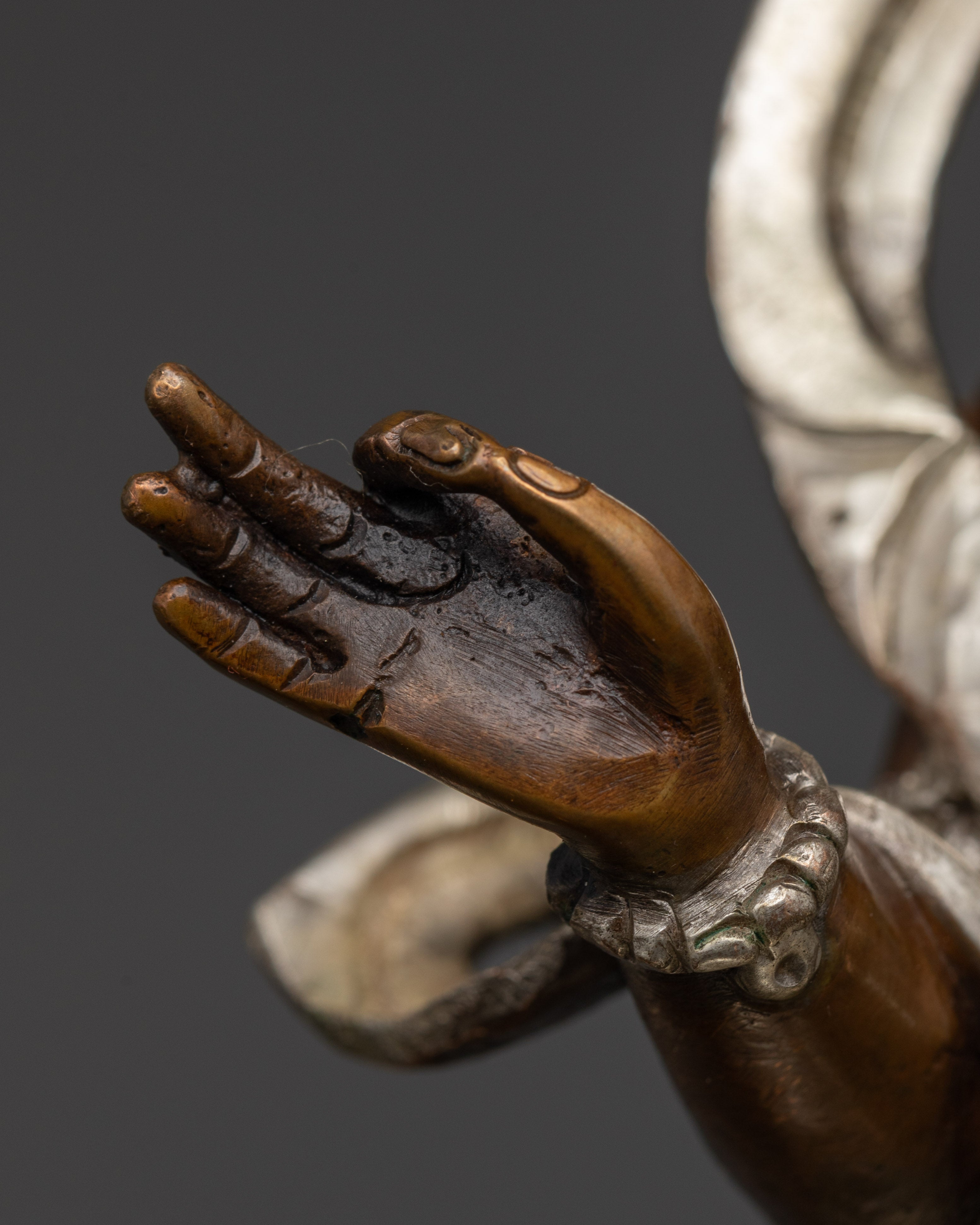 Unique Bodhisattva Statue: Perfect for Collectors