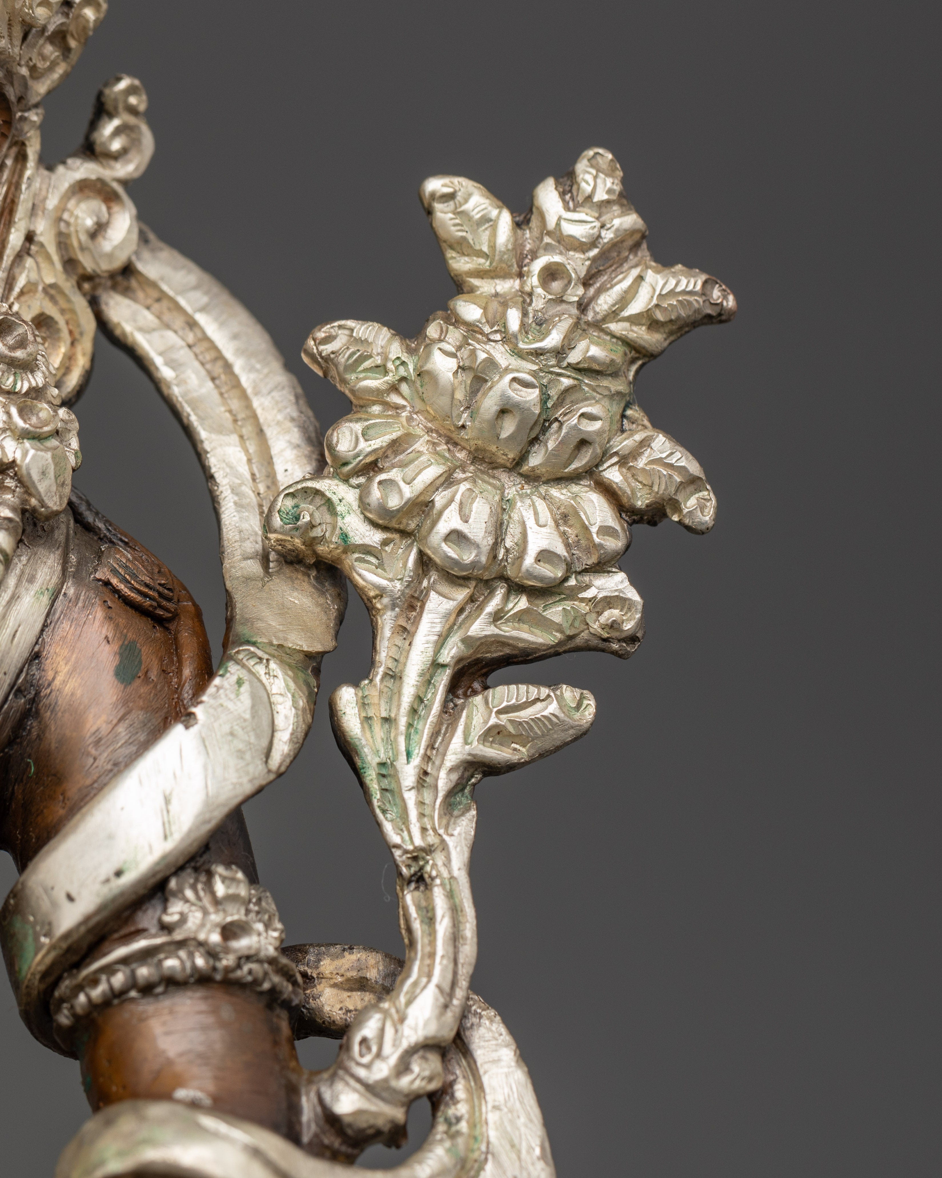 Unique Bodhisattva Statue: Perfect for Collectors