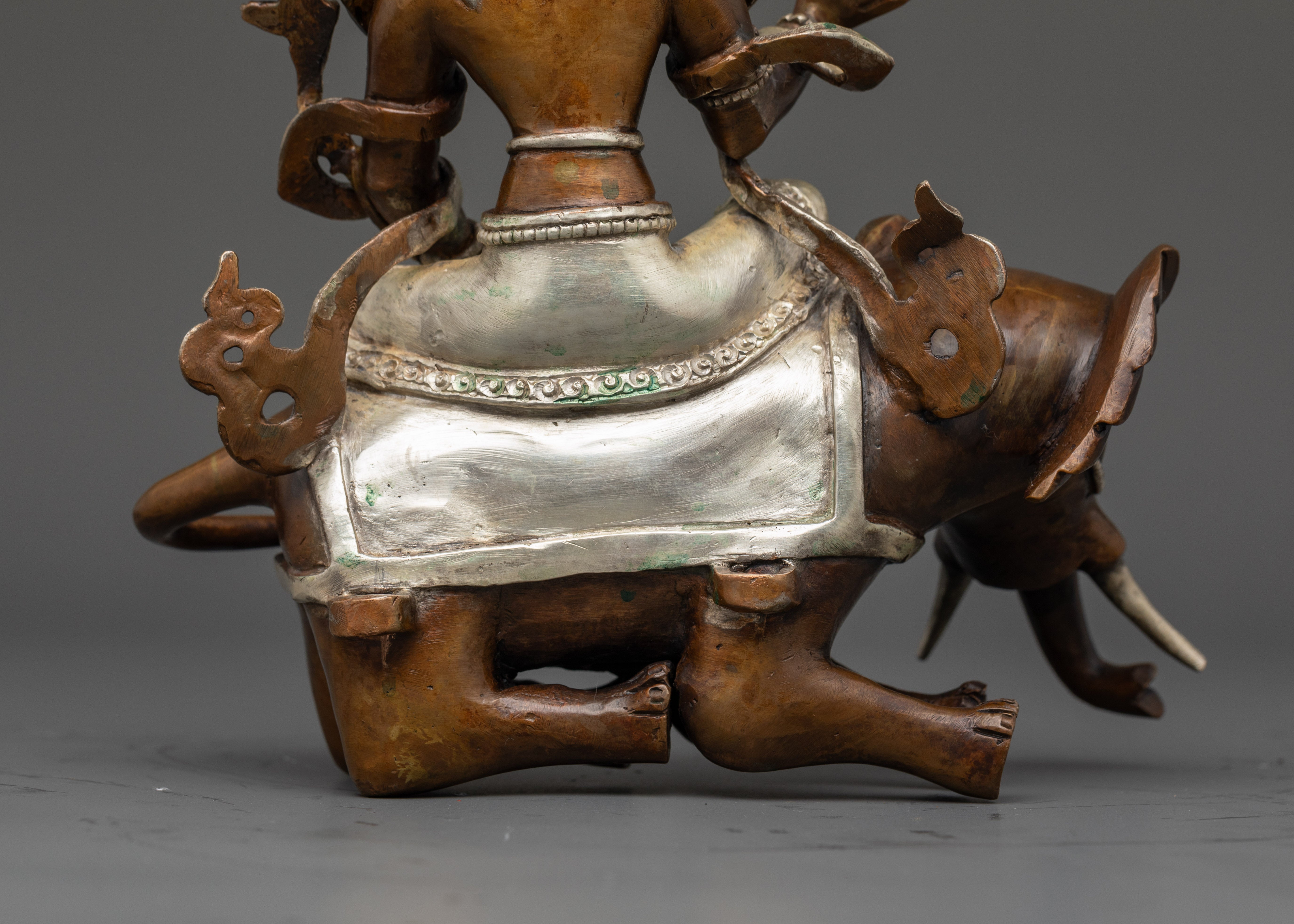 Unique Bodhisattva Statue: Perfect for Collectors