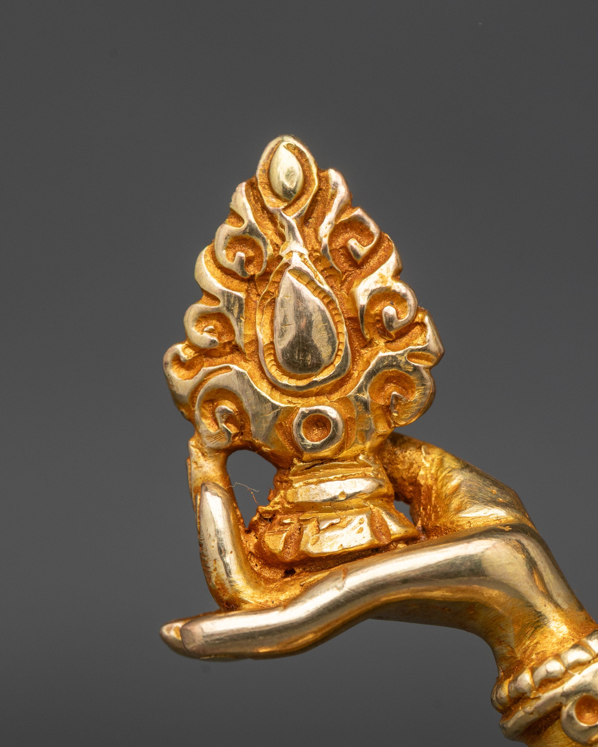 Laxmi Hindu Deity Statue – Goddess of Fortune and Abundance