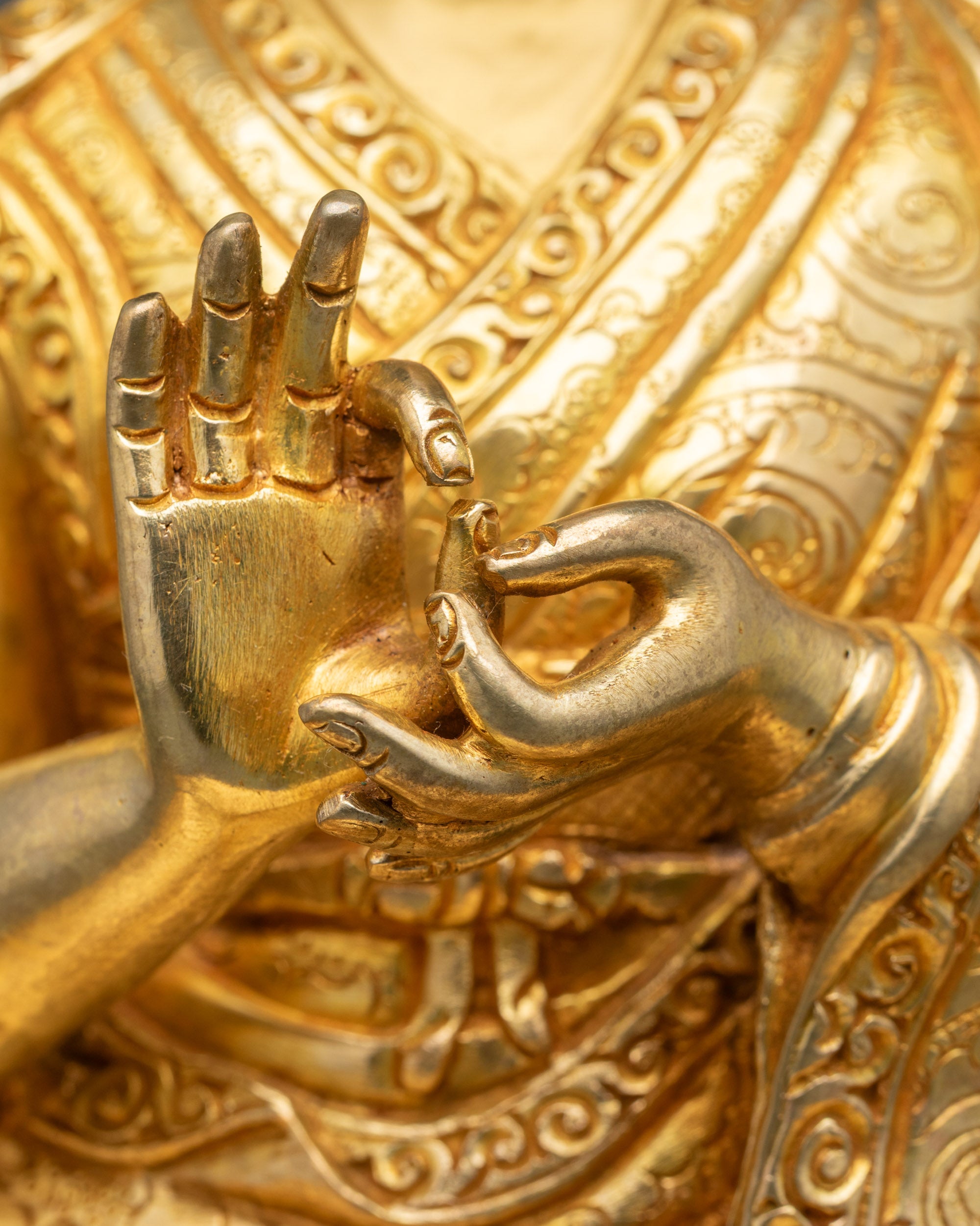 1st Karmapa Dusum Khyenpa Statue – Tibetan Meditation Master