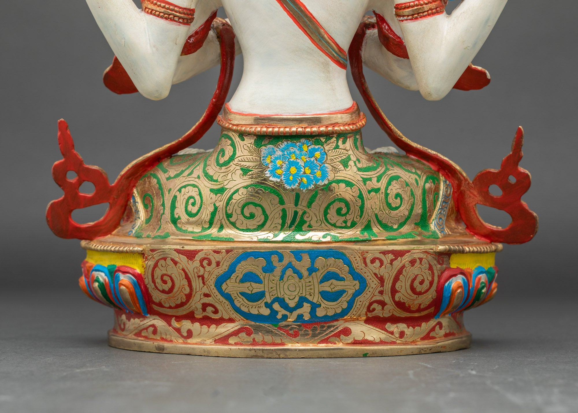 Chenrezig Sculpture – Tibetan Bodhisattva of Infinite Compassion