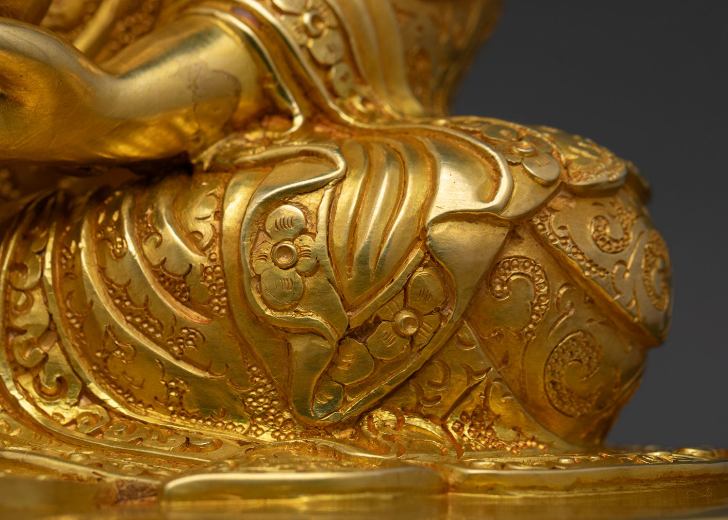 Guru Rinpoche Statue