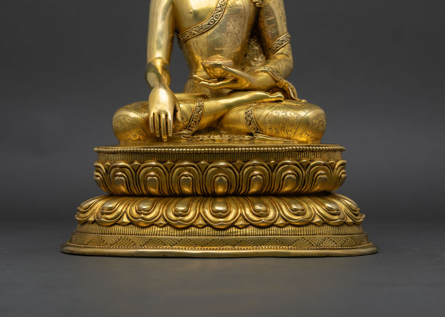Shakyamuni Buddha Statue – Traditional Himalayan Art