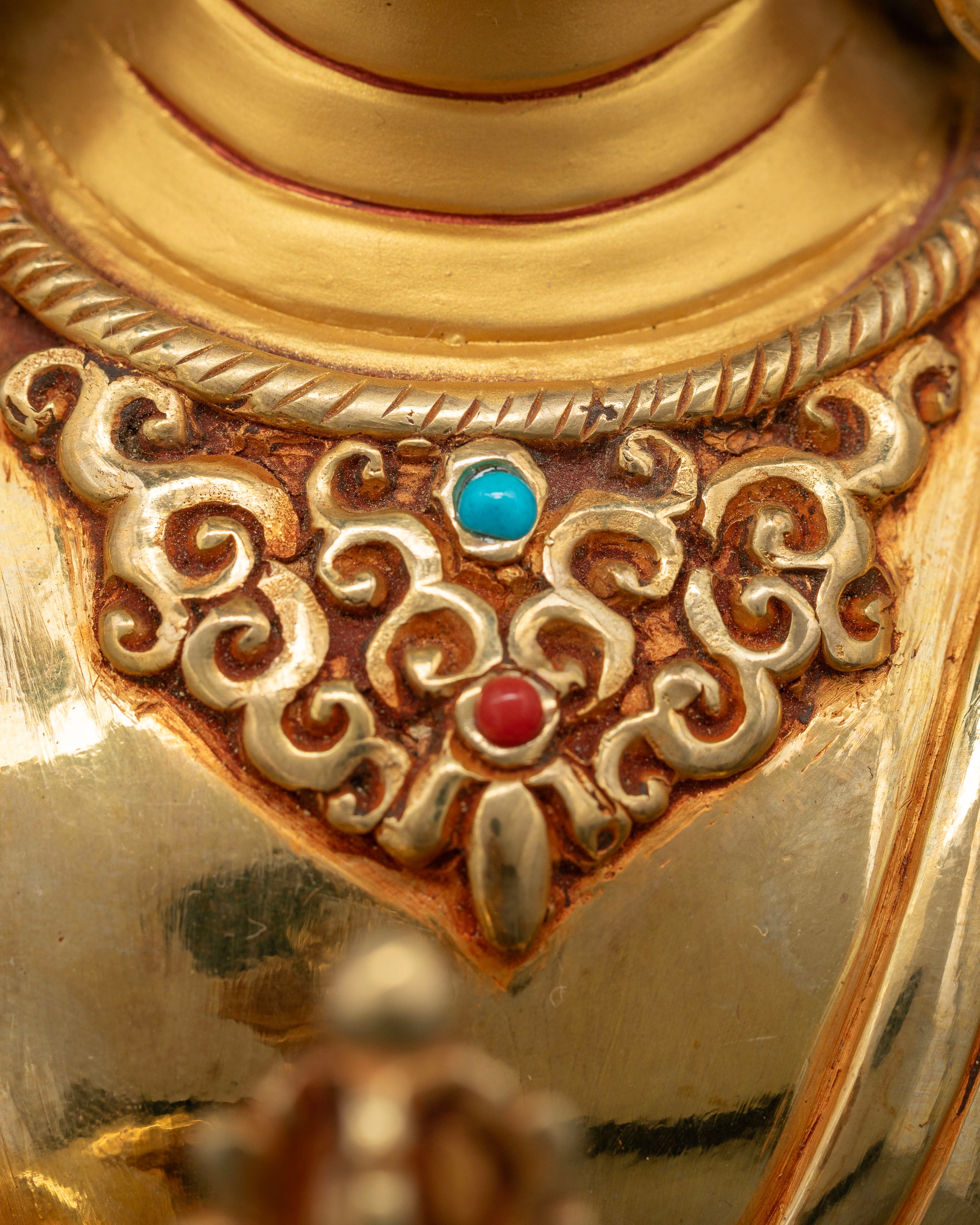 Golden Radiance: The Vajrasattva Statue