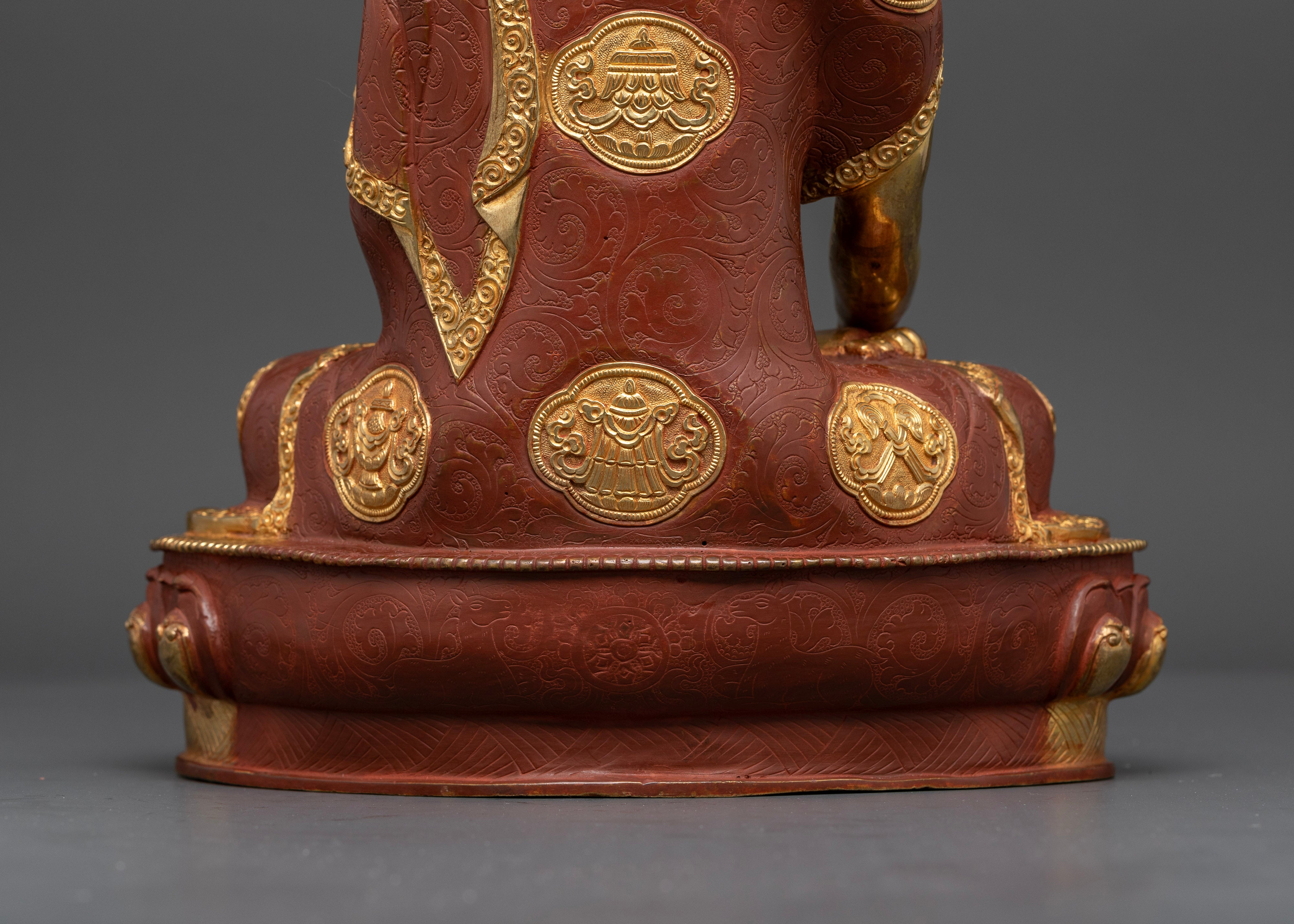 Buddha Shakyamuni Statue: Embodiment of Enlightenment and Compassion