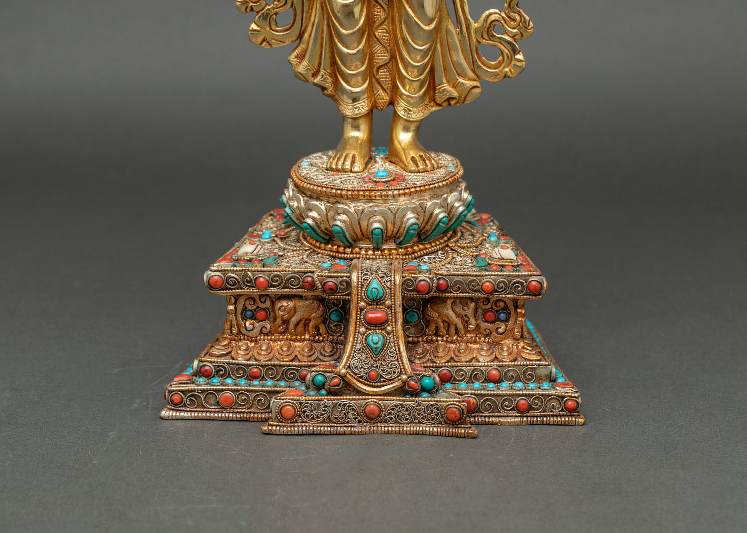 Standing Chenrezig Statue – Tibetan Lokeshwara Sculpture