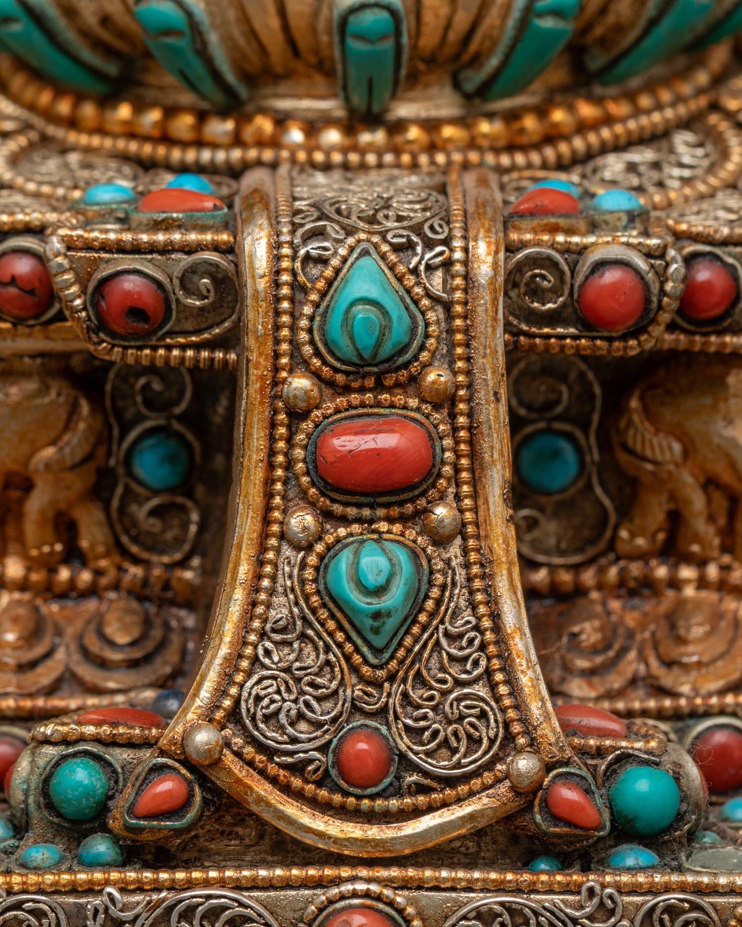 Standing Chenrezig Statue – Tibetan Lokeshwara Sculpture