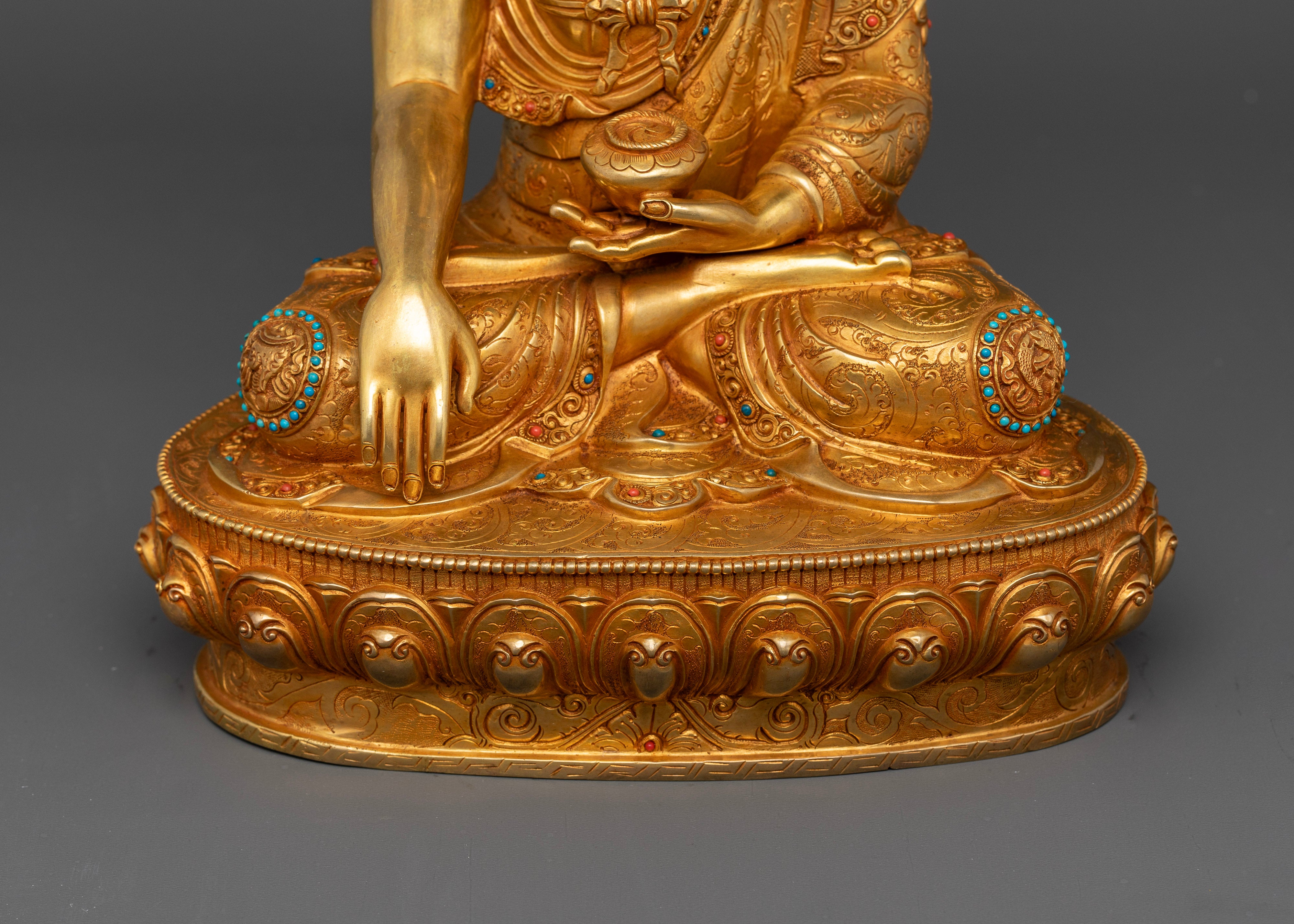 Shakyamuni Buddha Statue: A Symbol of Enlightenment