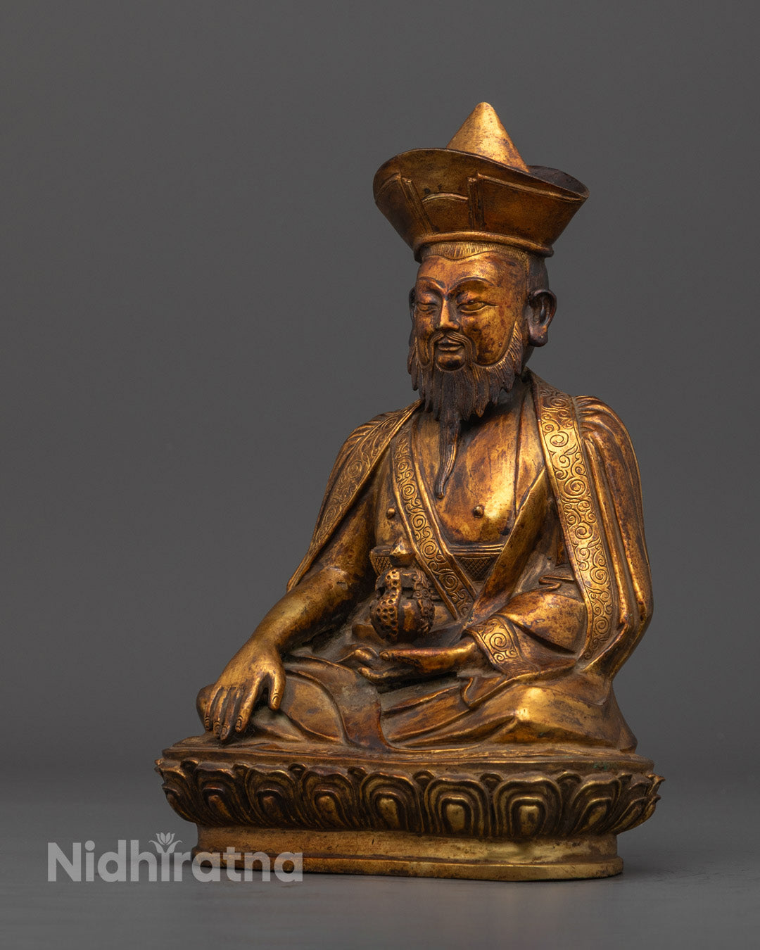 Great Lama 4th Zhabdrung Rinpoche Statue