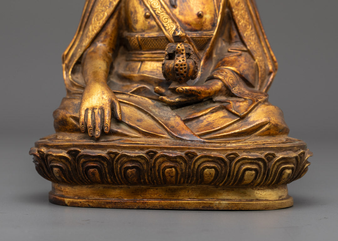 Great Lama 4th Zhabdrung Rinpoche Statue