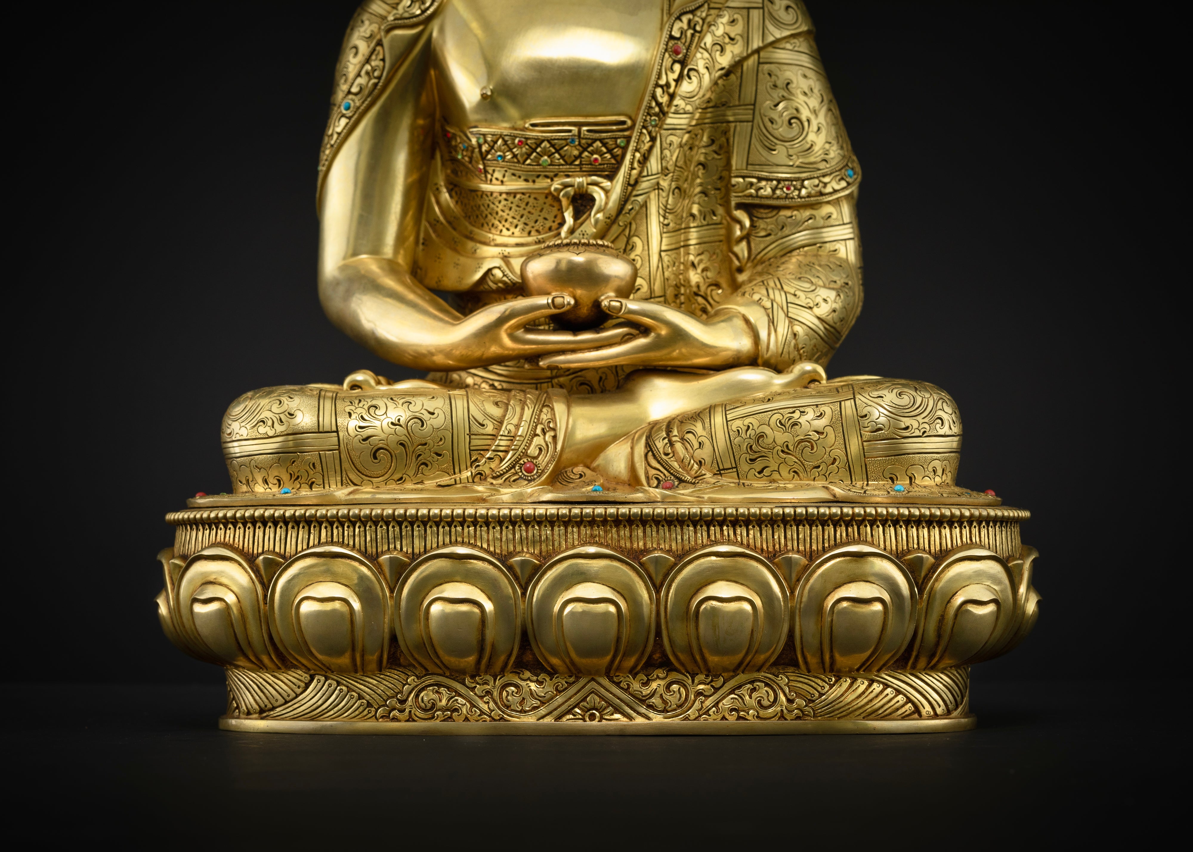 Golden Amitabha Buddha statue | Meditation and Mindfulness