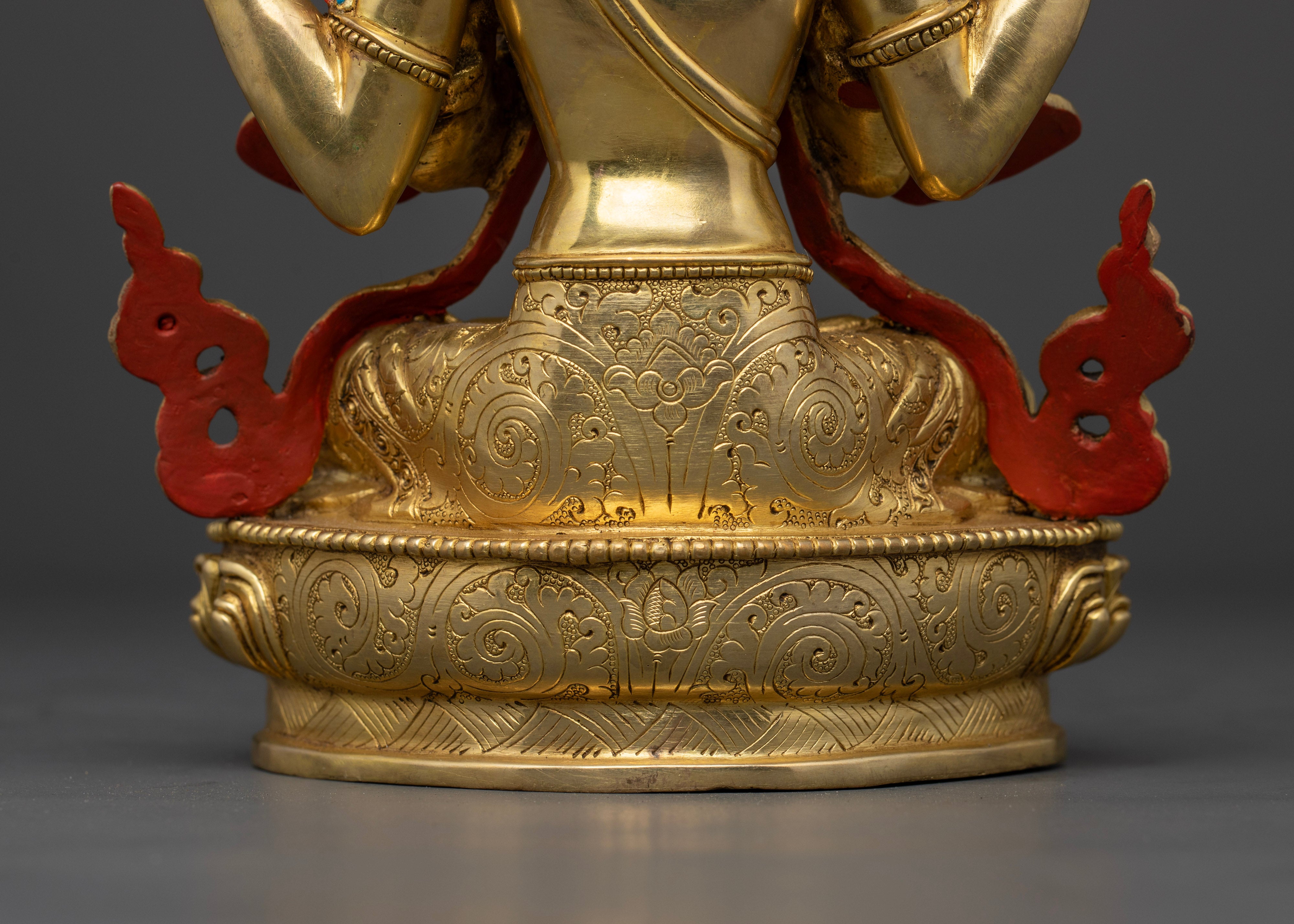 Chinese Kuan Yin Statue – Guardian of Infinite Compassion