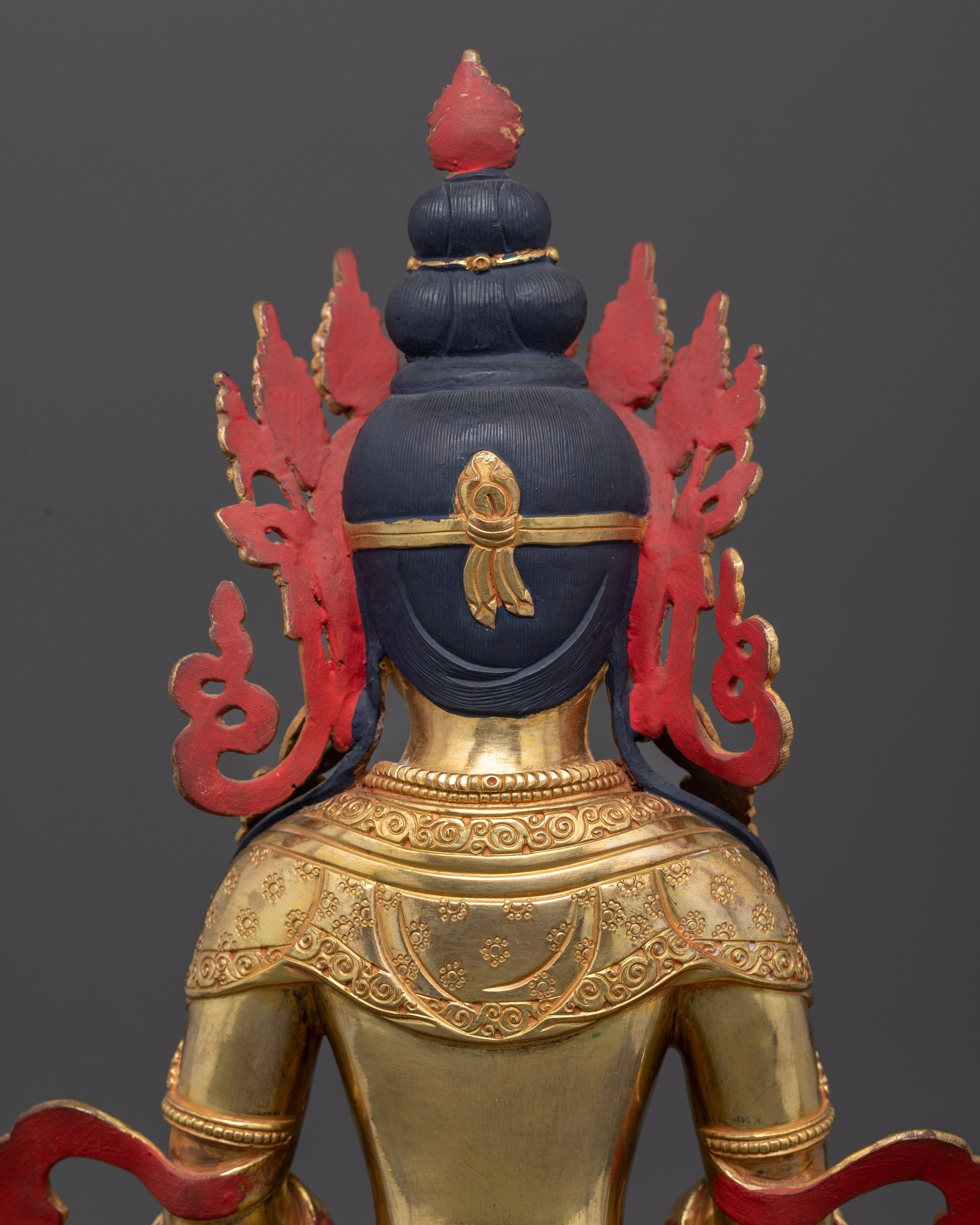 Amitayus Statue: Symbolizing Longevity and Spiritual Tranquility