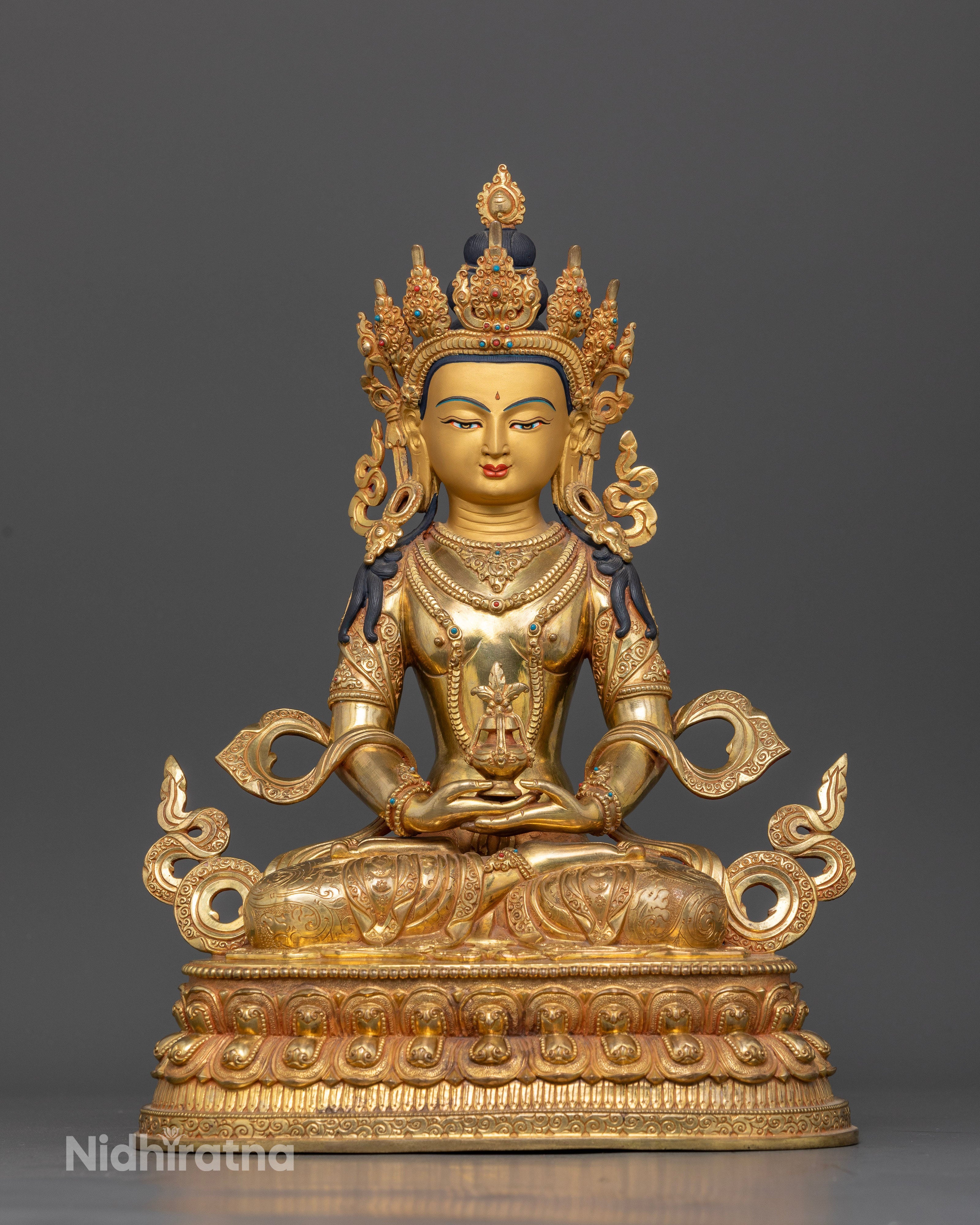 Amitayus Statue: Symbolizing Longevity and Spiritual Tranquility