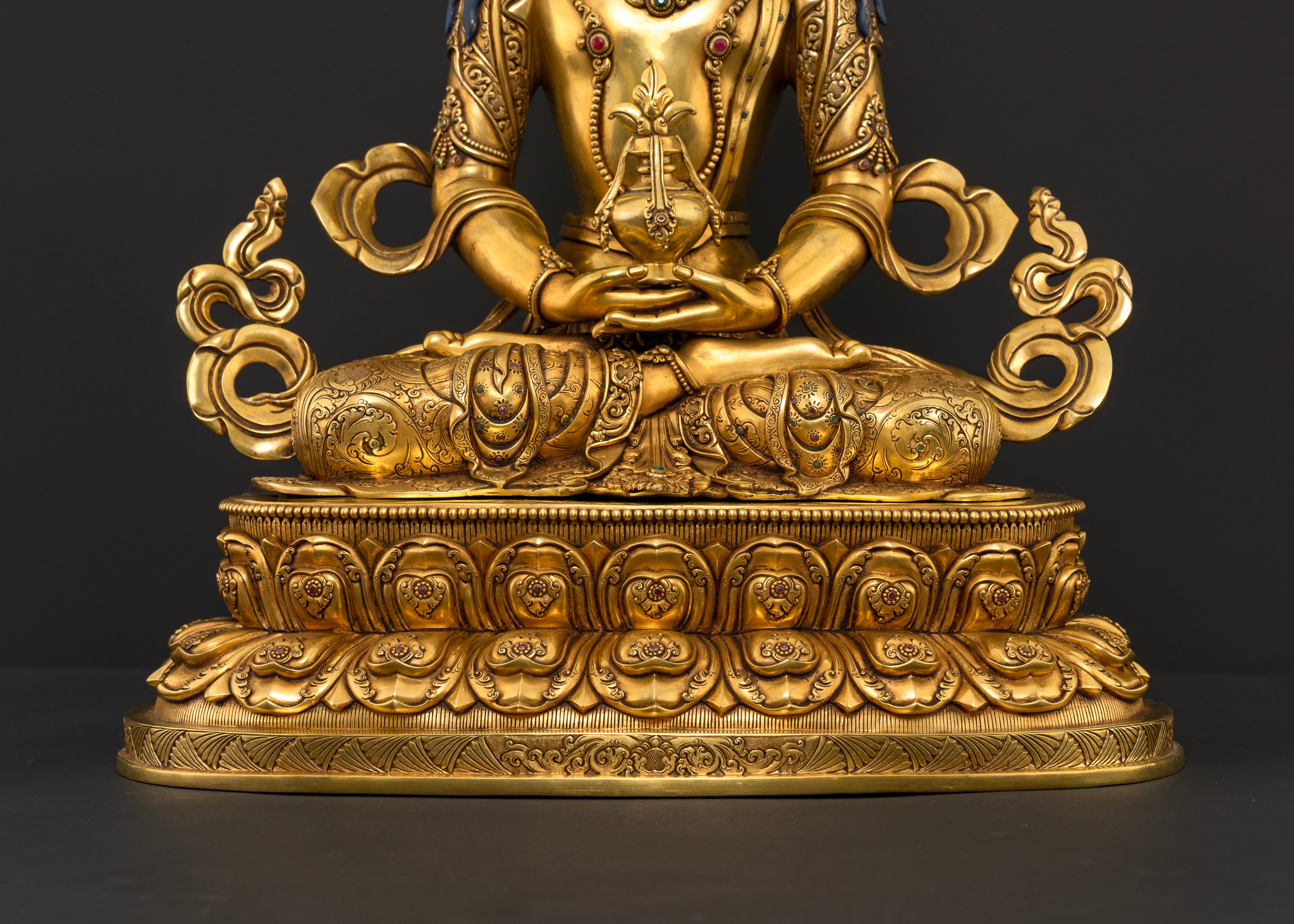 The Majestic Amitayus: A Masterpiece of Longevity