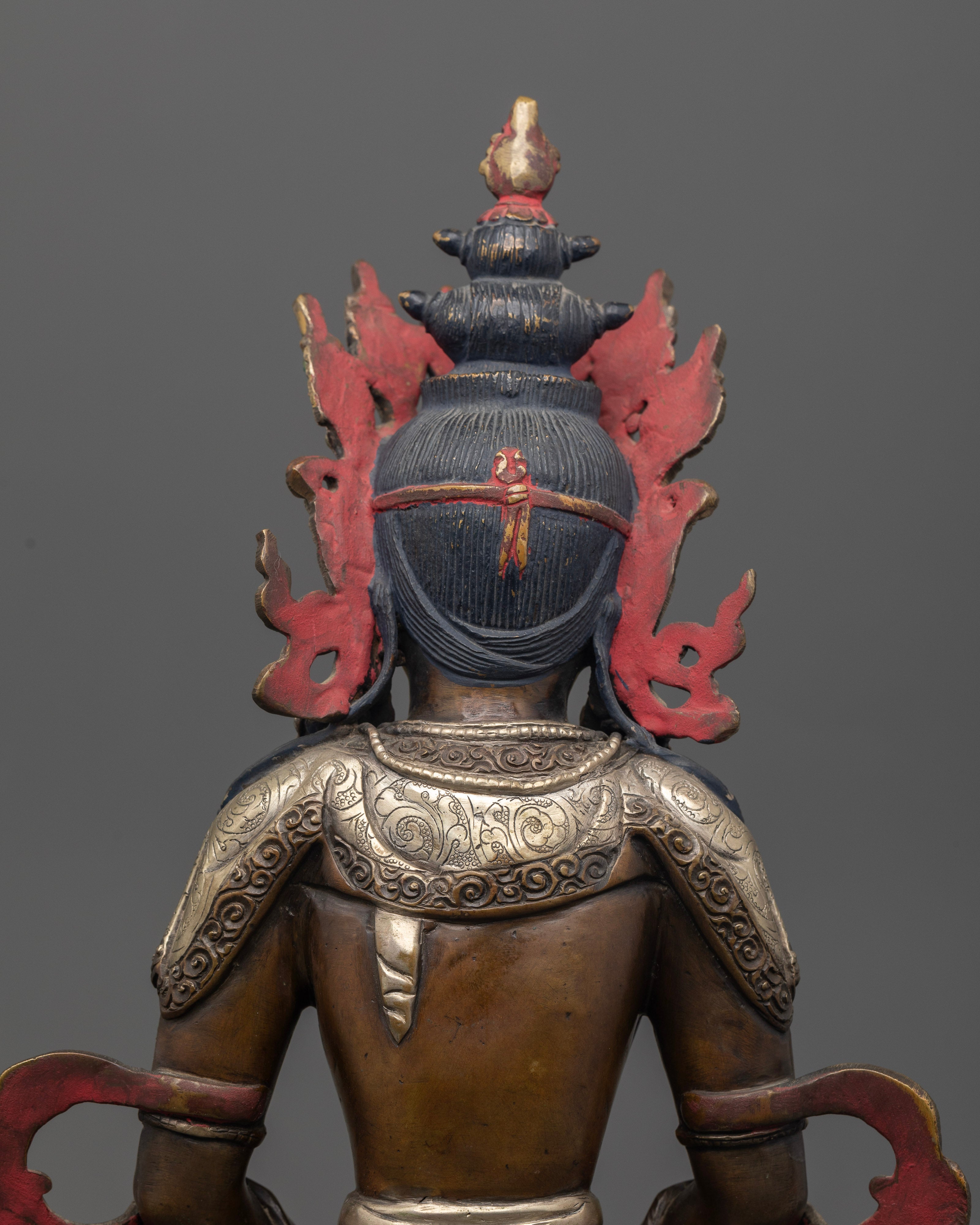 Handcrafted Divinity: The Exquisite Amitayus Statue