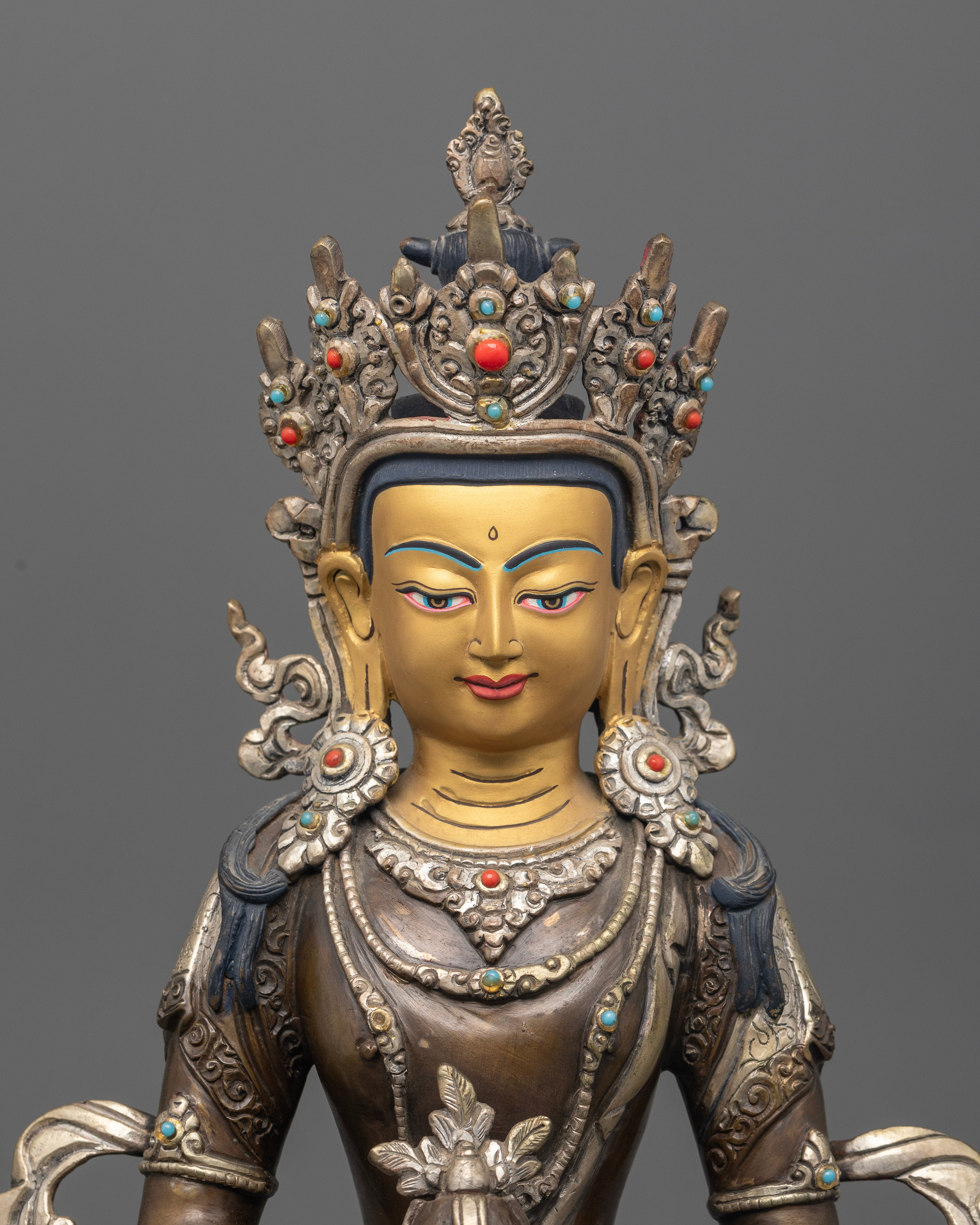 Handcrafted Divinity: The Exquisite Amitayus Statue