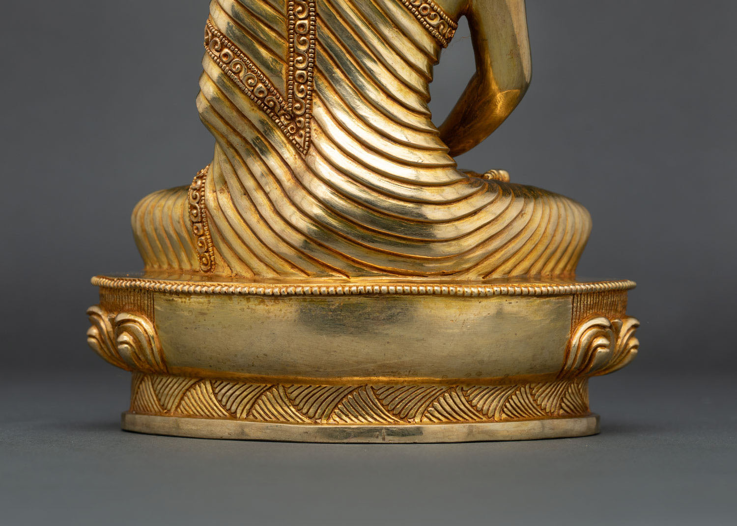 Amitabha Buddha Statue – Symbol of Infinite Light & Pure Land