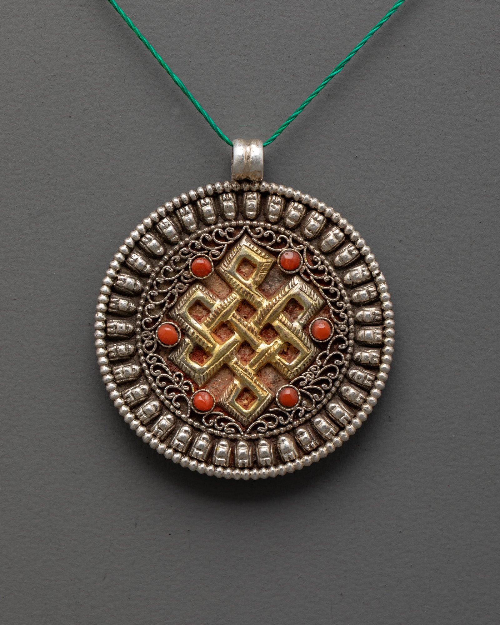 Endless Knot Locket | Silver Pendant