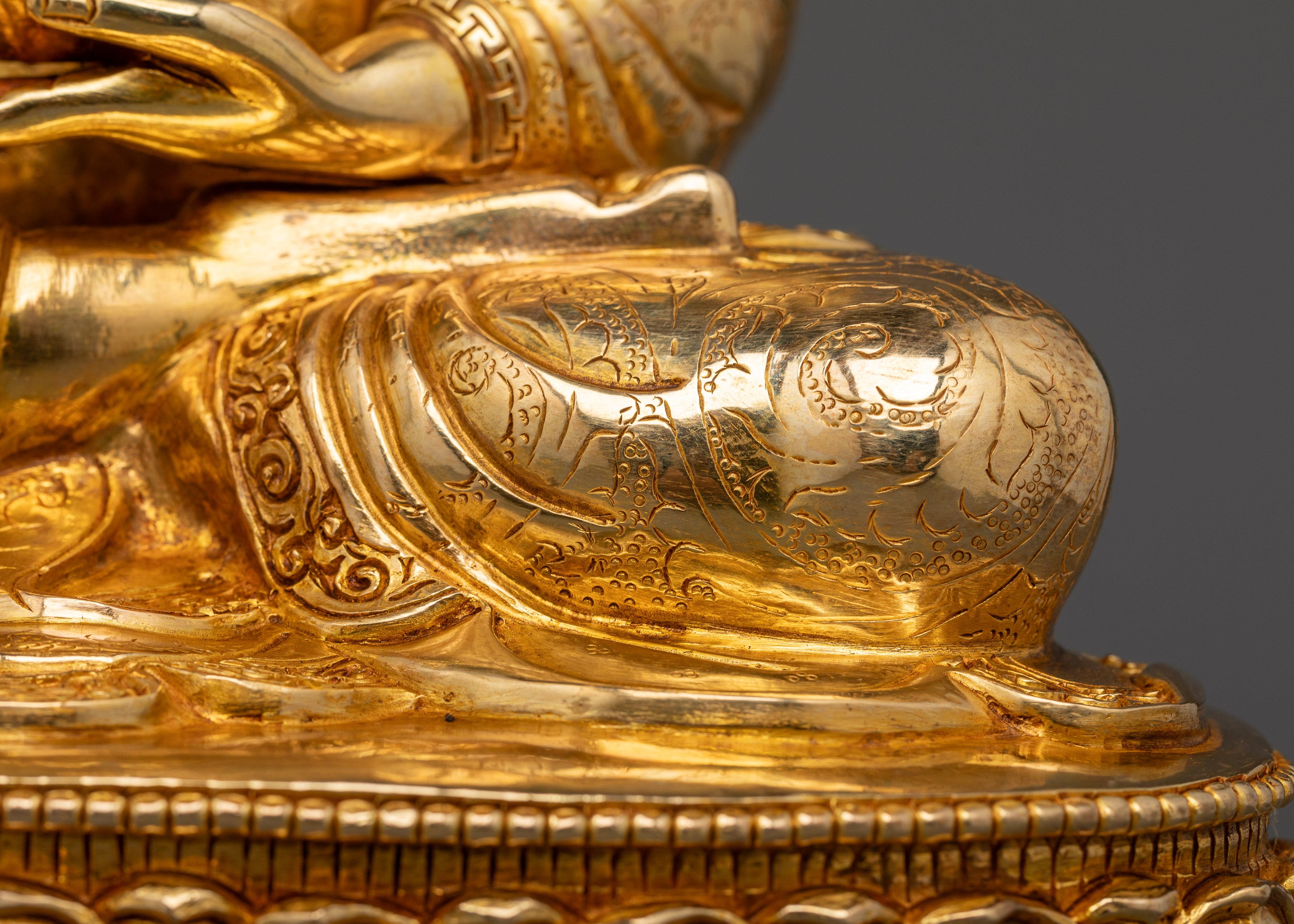 Medicine Buddha Statue - Healing Presence for Spiritual Wellness