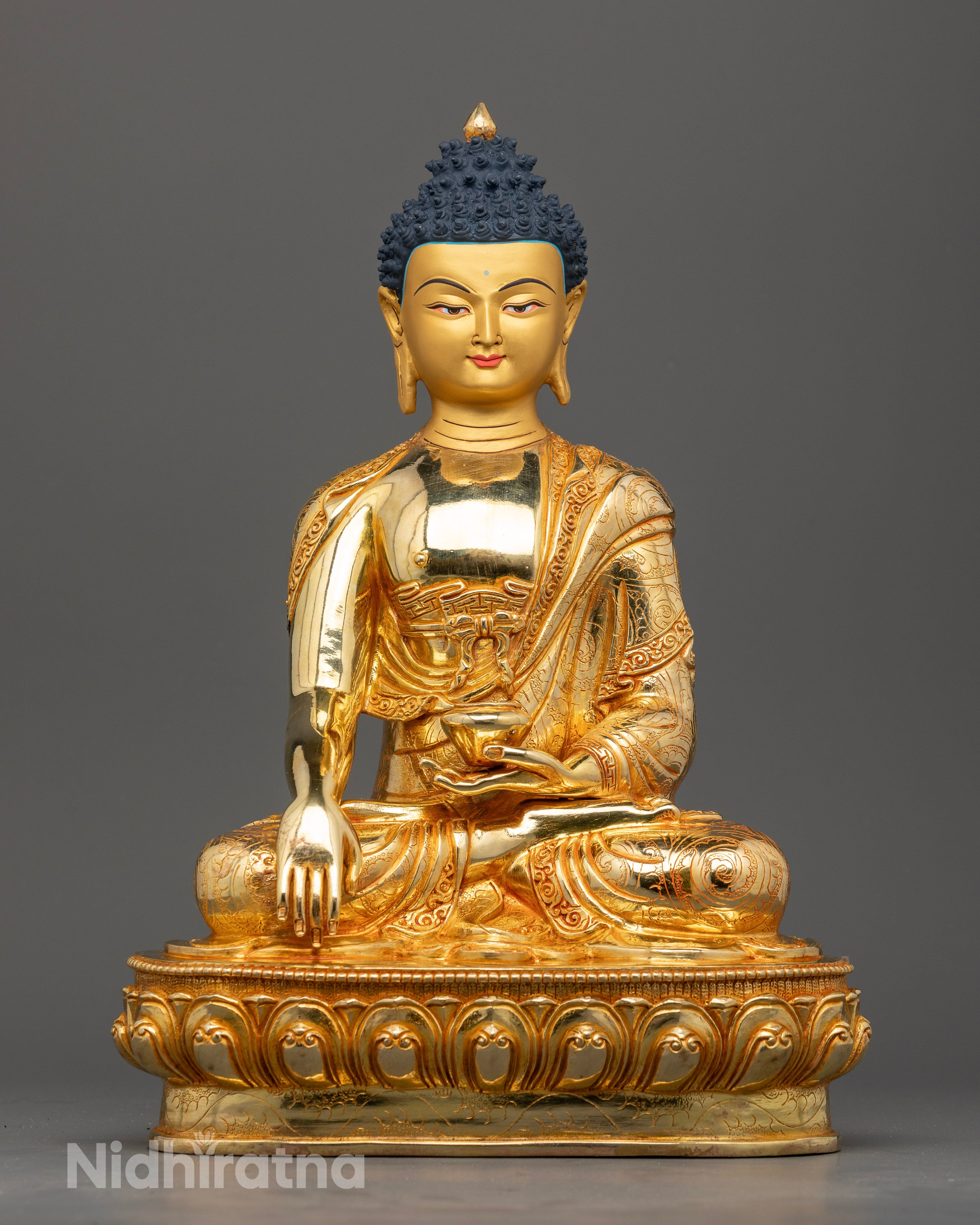 Discover the Serenity of a Buddha Shakyamuni Statue - Timeless Wisdom and Peace