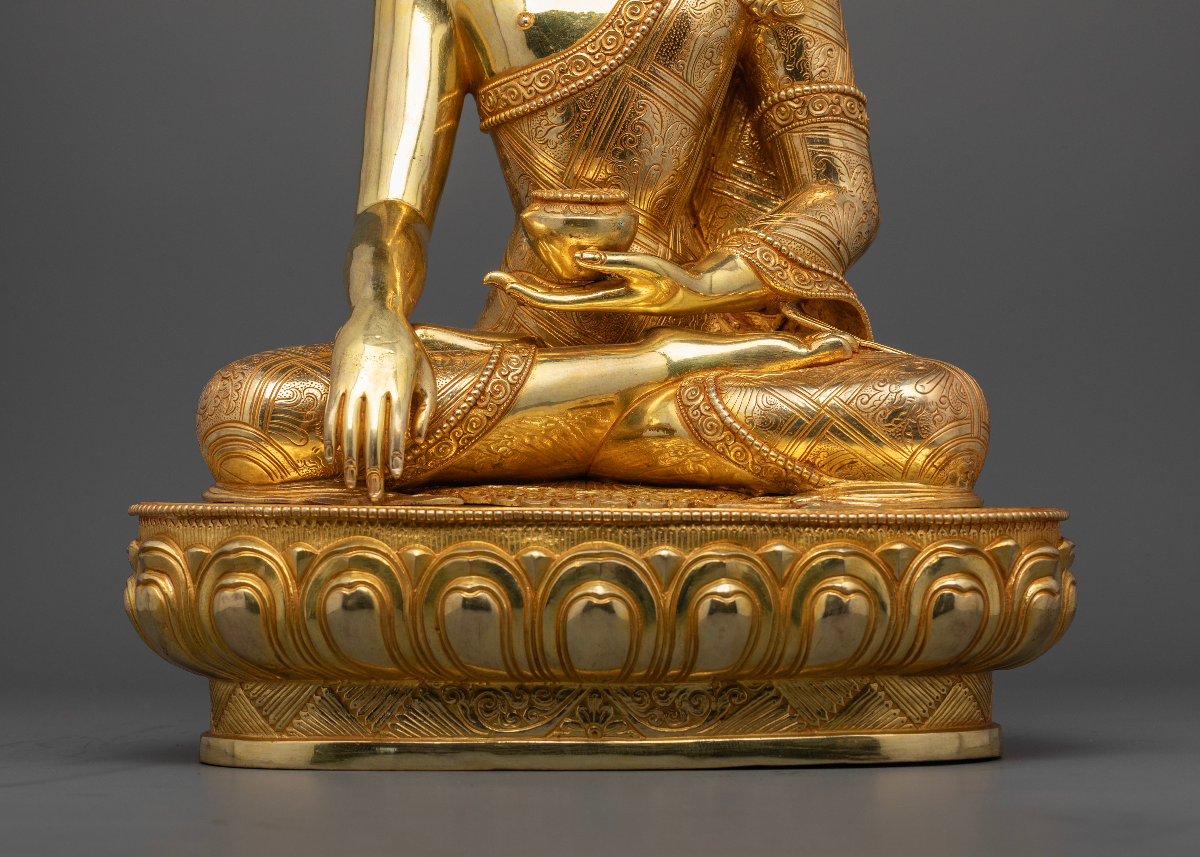 Buddha Shakyamuni: Sacred Symbols of Peace and Mindfulness