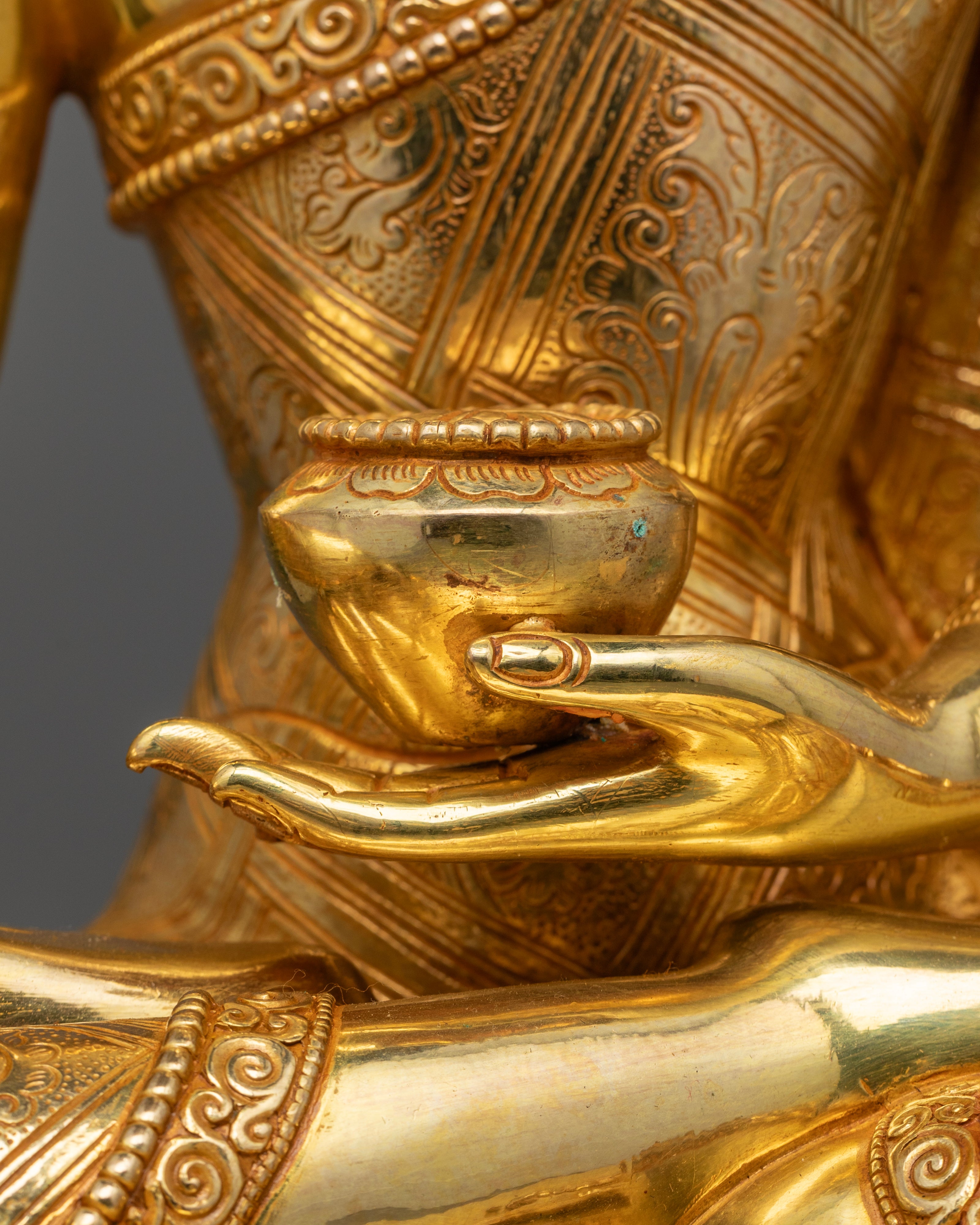 Buddha Shakyamuni: Sacred Symbols of Peace and Mindfulness