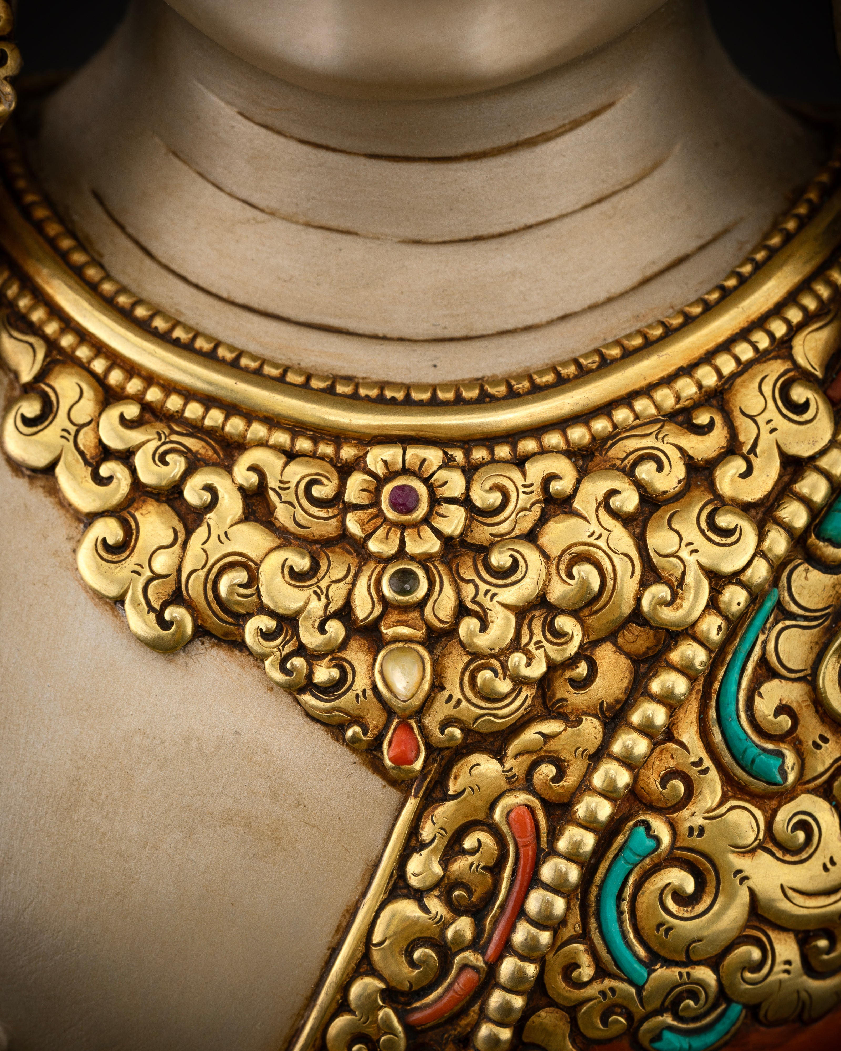 Crowned Shakyamuni Buddha Statue