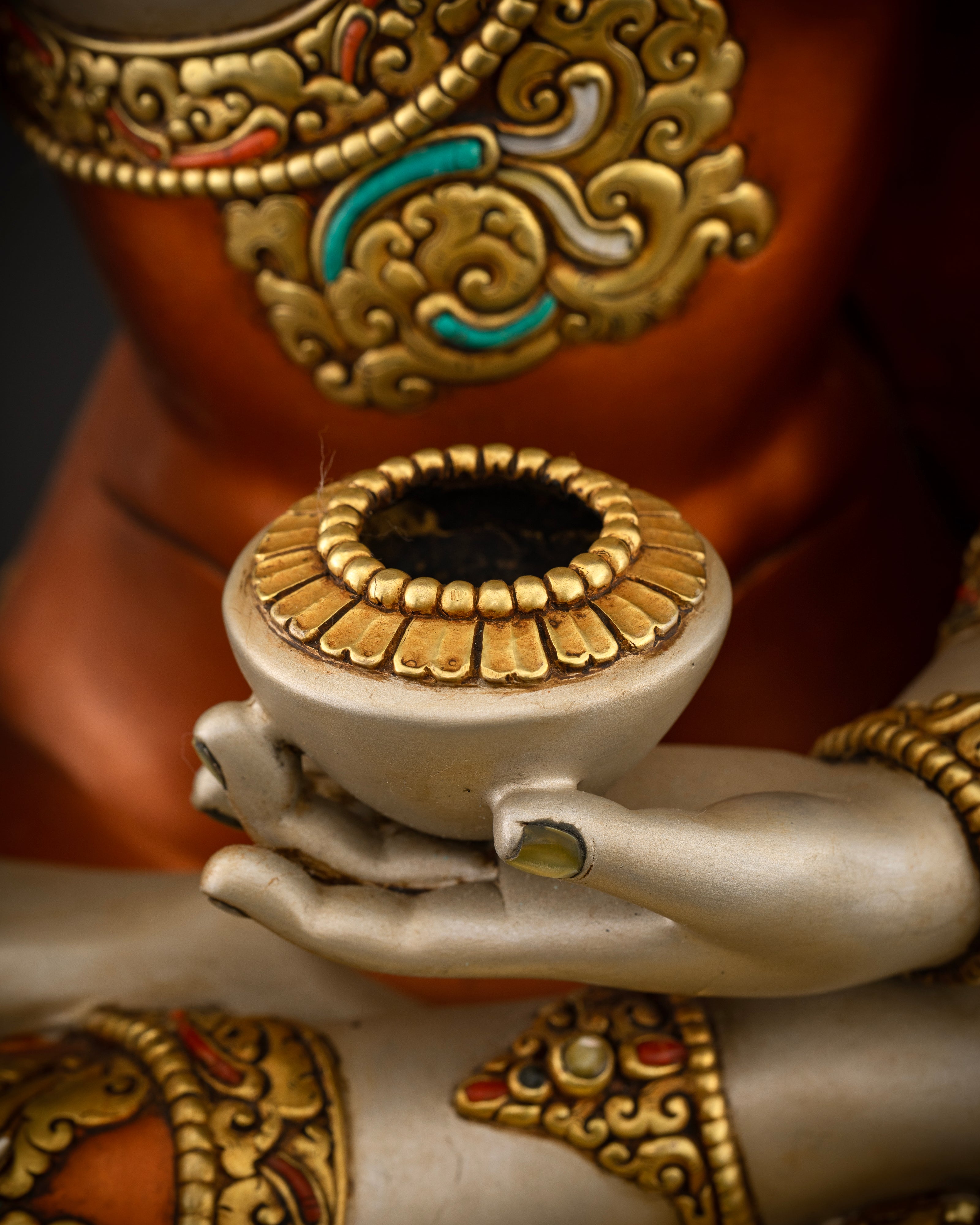 Crowned Shakyamuni Buddha Statue