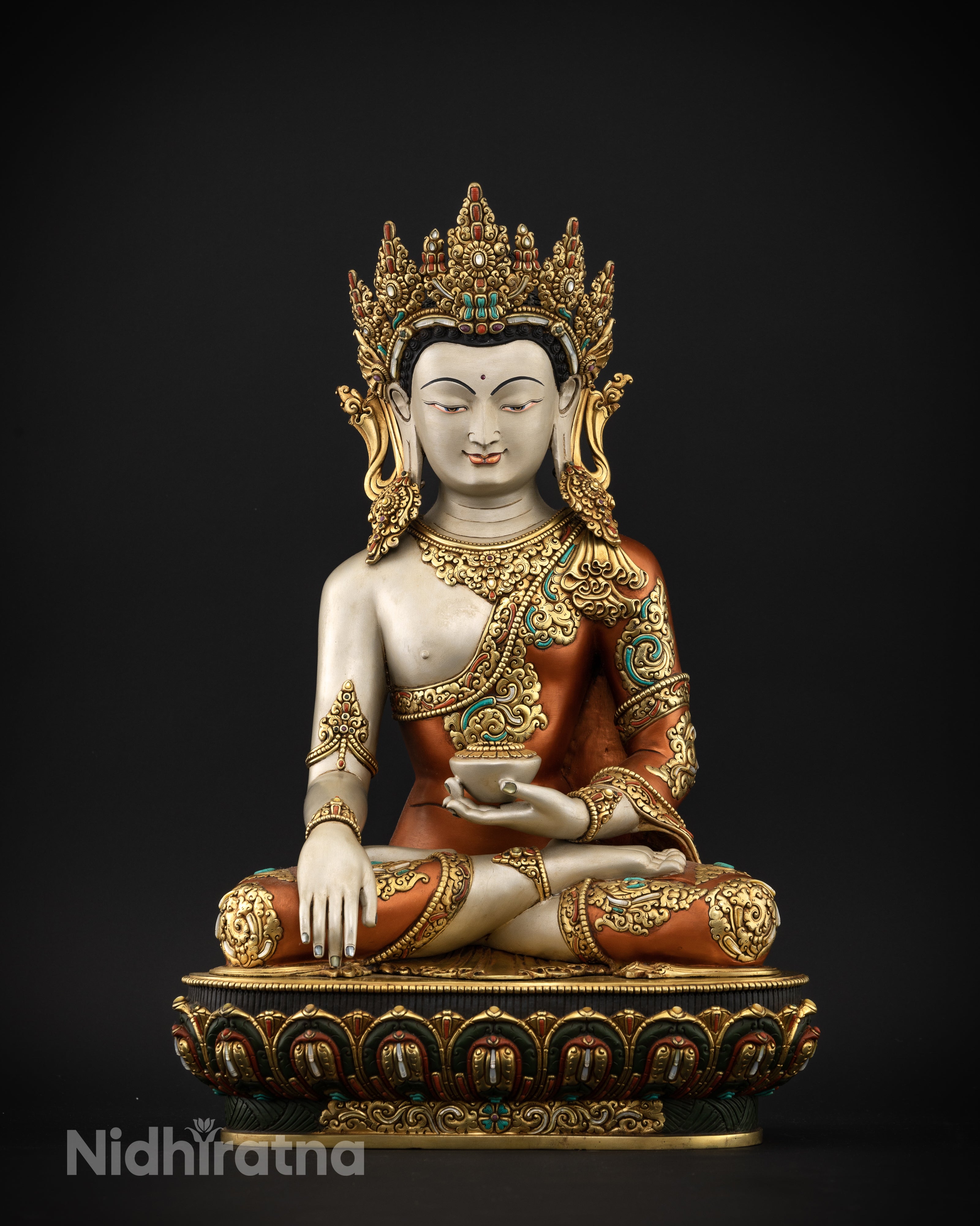Crowned Shakyamuni Buddha Statue