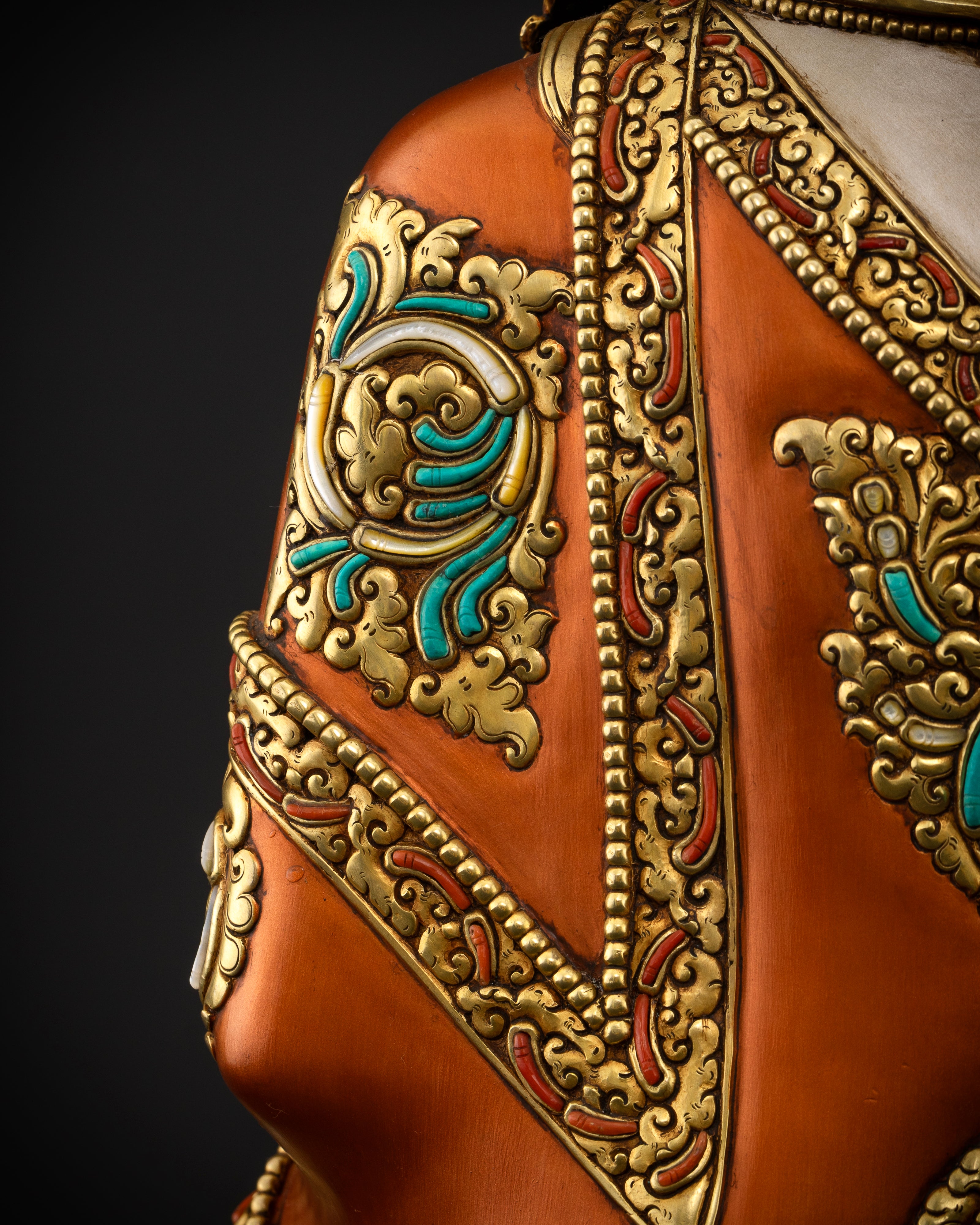 Crowned Shakyamuni Buddha Statue