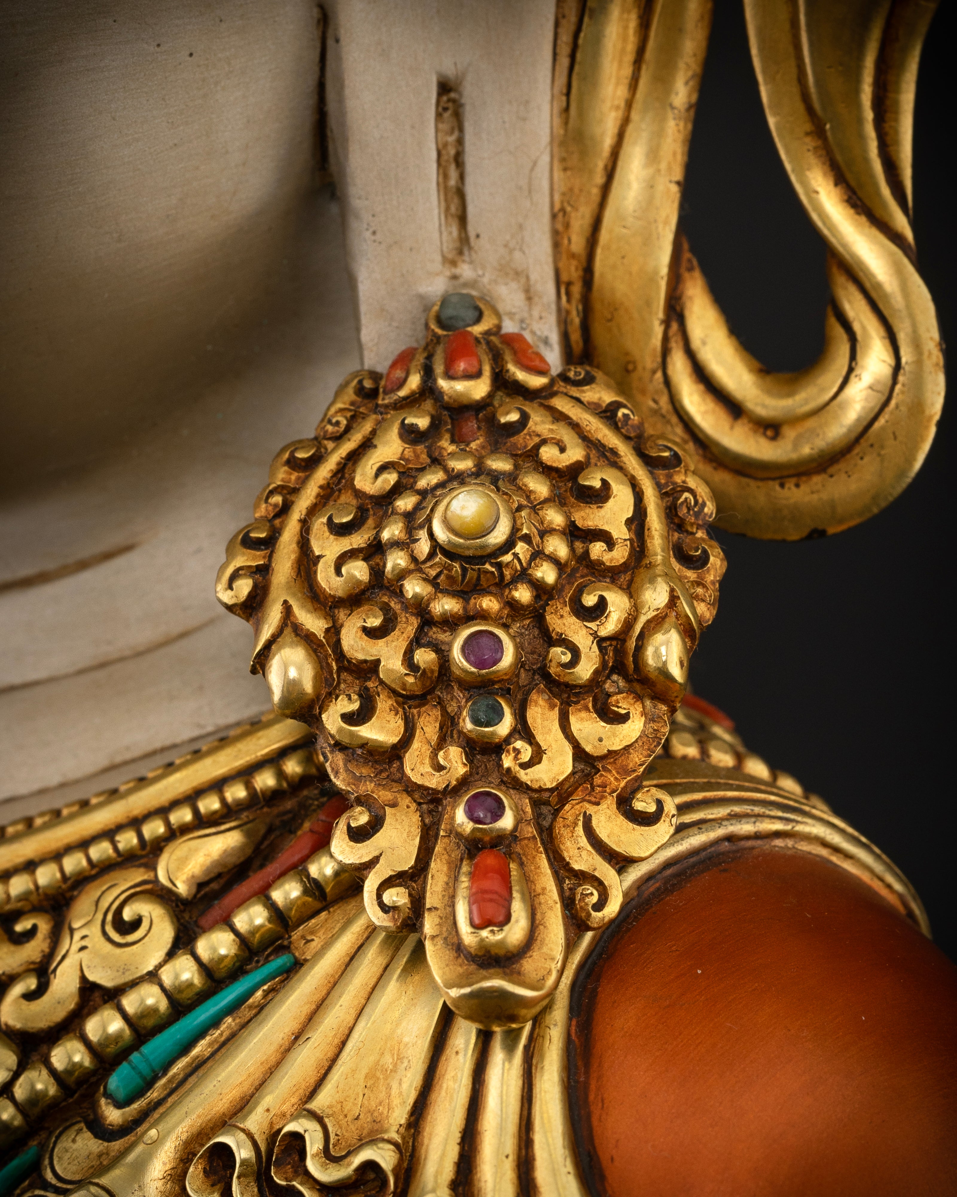 Crowned Shakyamuni Buddha Statue