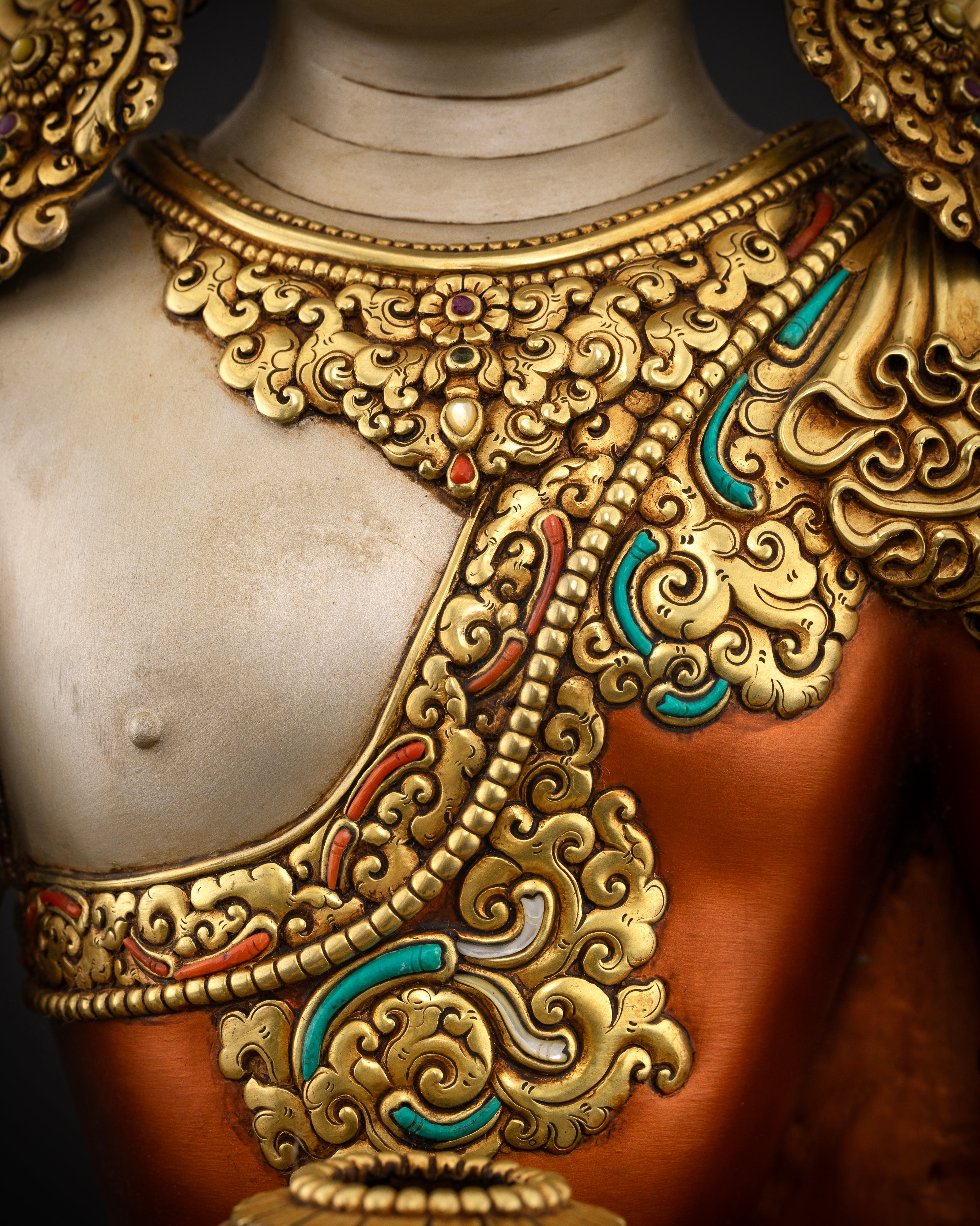 Crowned Shakyamuni Buddha Statue