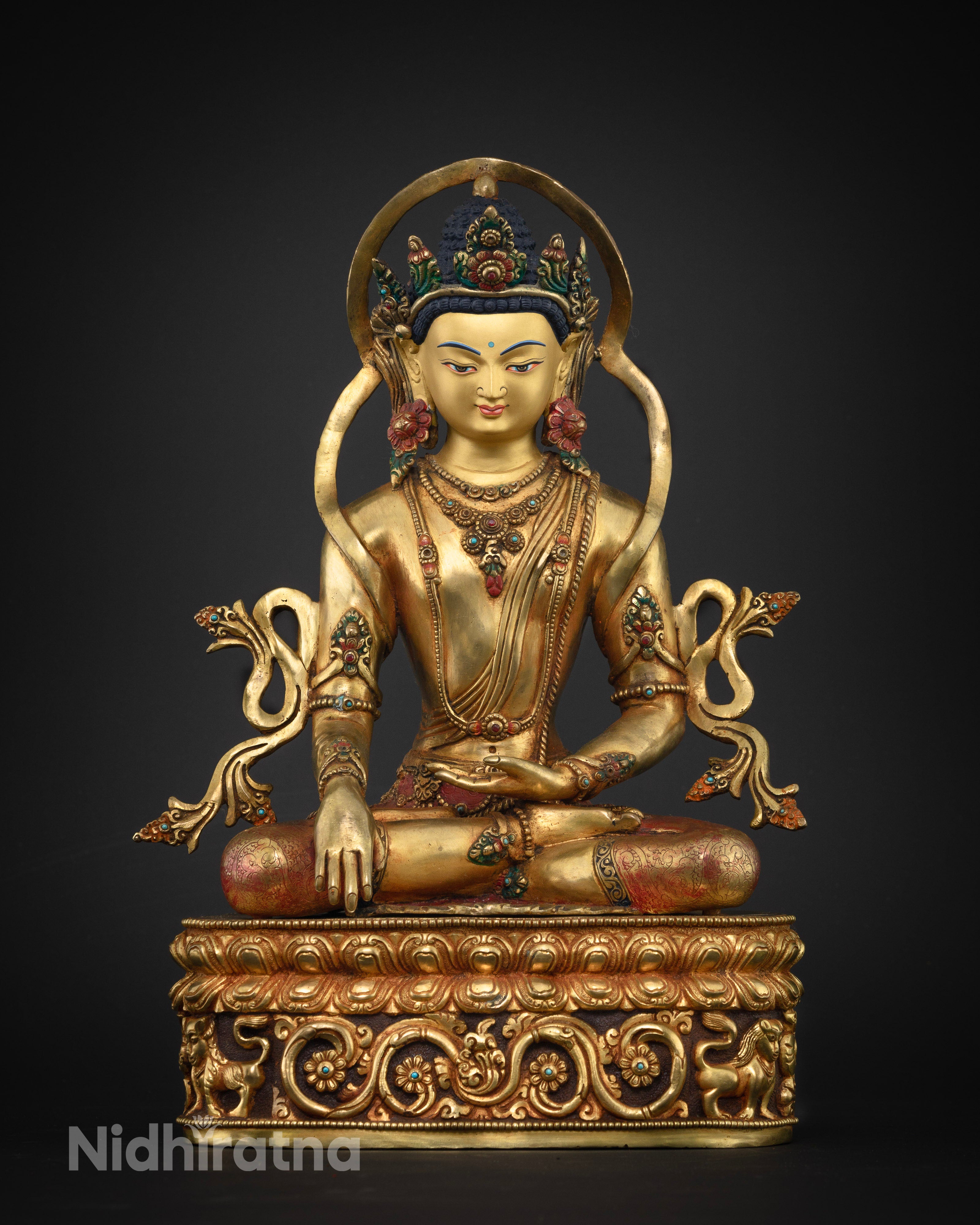 Majestic Shakyamuni Buddha Statue: Symbol of Peace