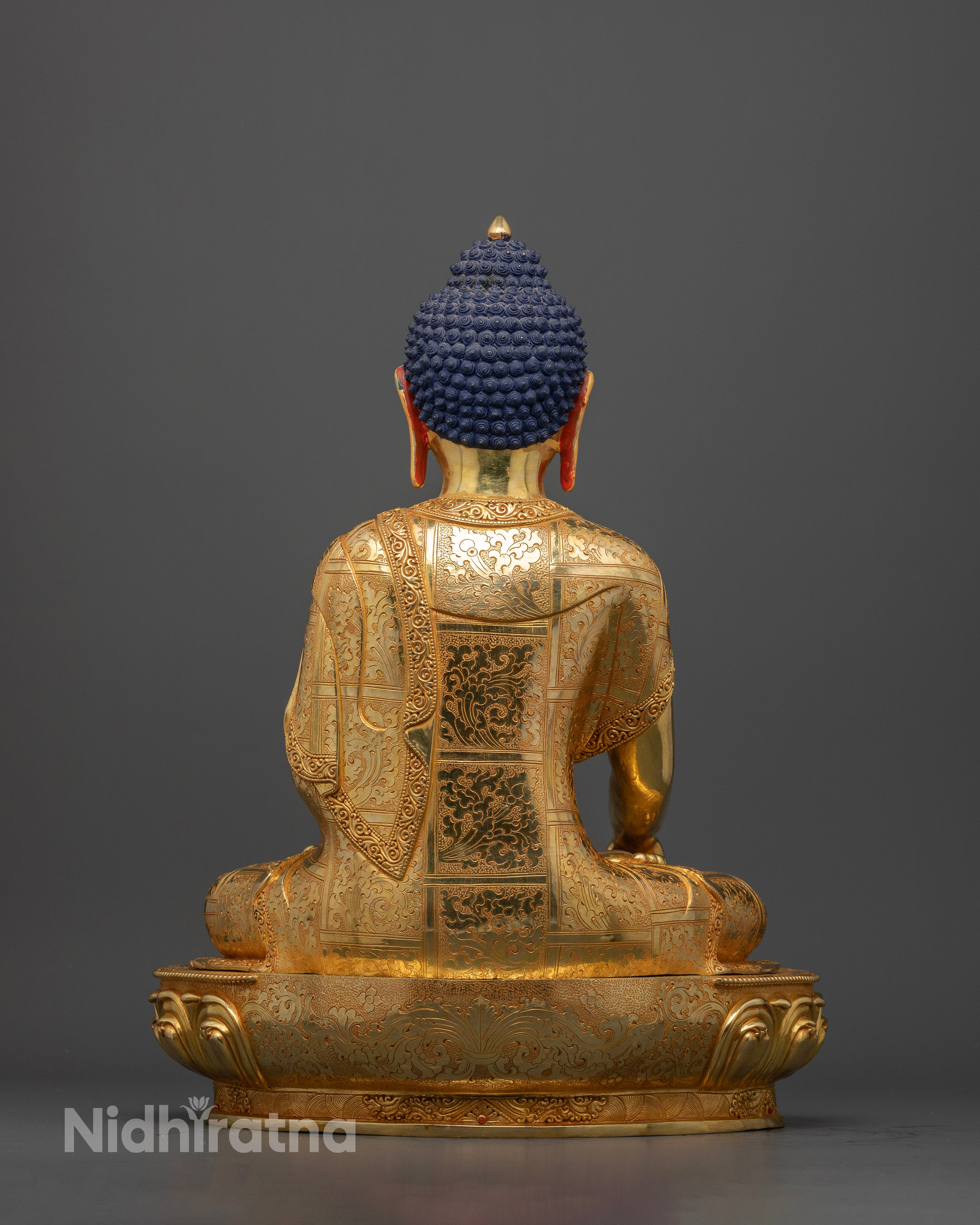 Siddhartha Statue: Embrace the Teachings of the Awakened One